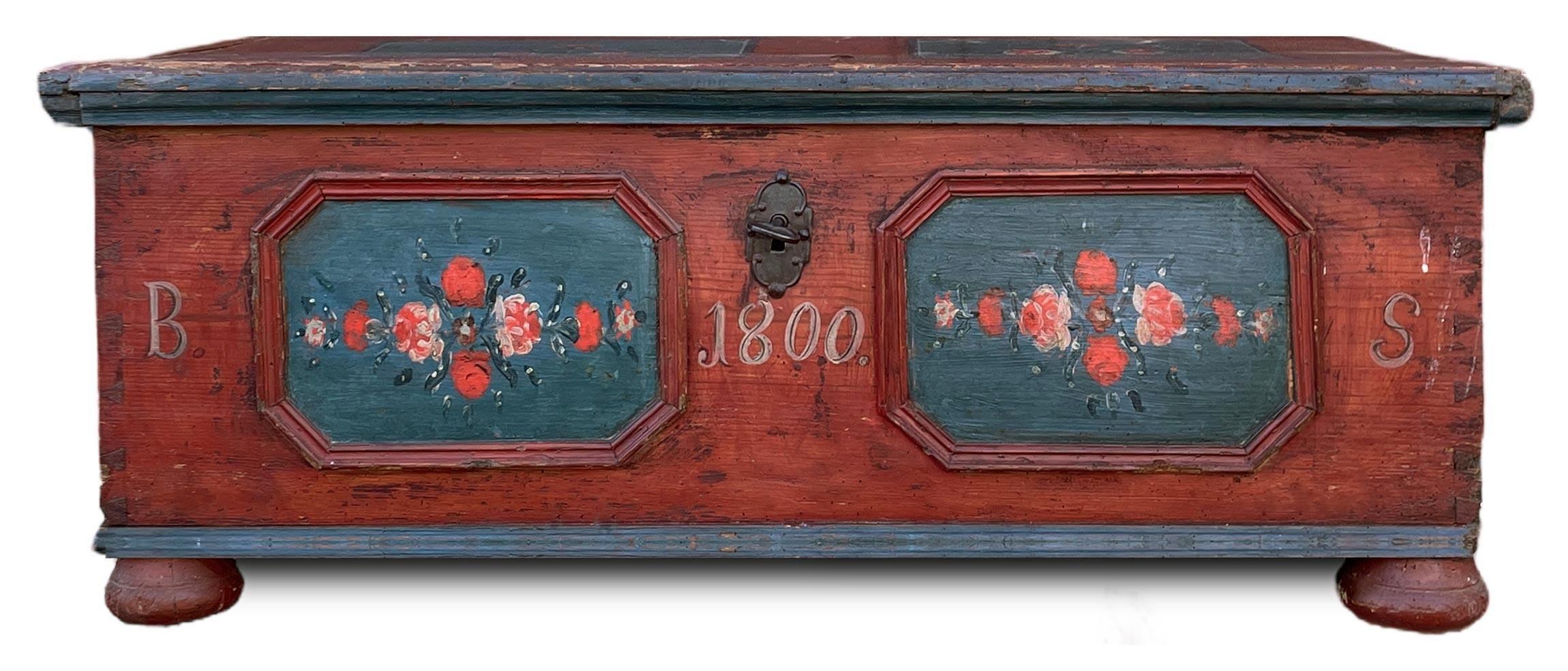 Deckentruhe - Rot Floral Gemalt 1800 (Italian) im Angebot