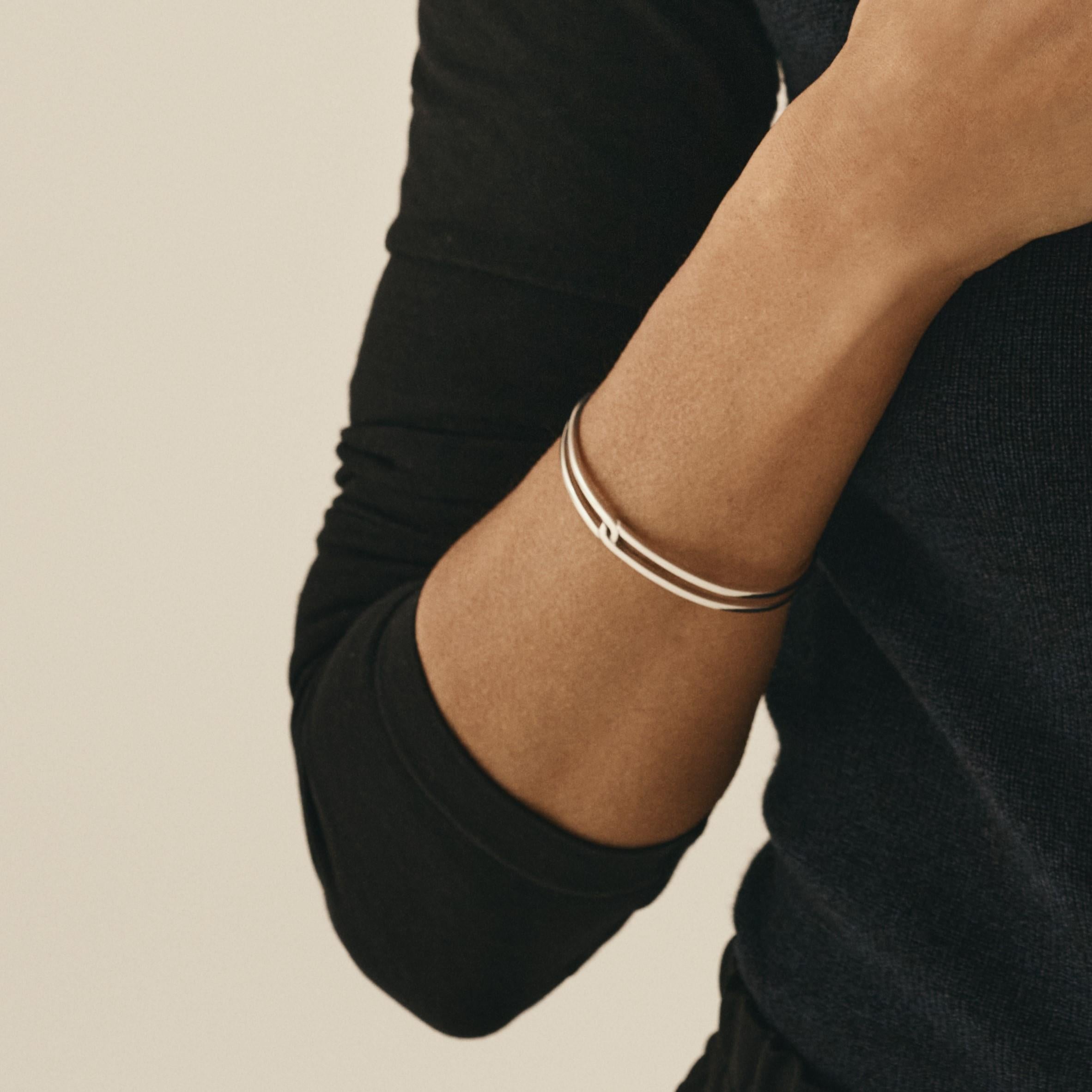 Now available in both recycled sterling silver and 18k gold

This refined add-on seamlessly blends with the existing pieces in the Oxygen Collection, offering a variety of versatile options for crafting your own distinctive, enchanting