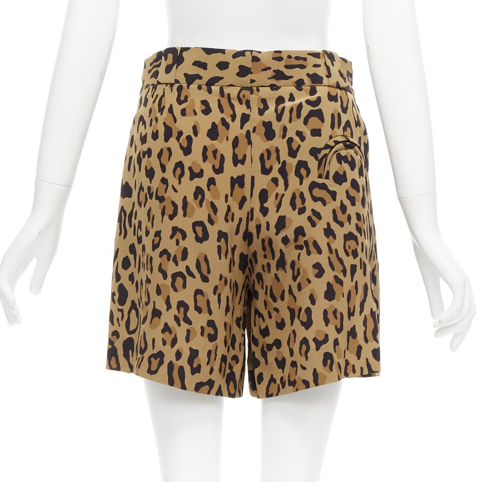 Women's BLAZE MILANO 100% silk brown leopard print curved pocket shorts Sz. 1 S For Sale