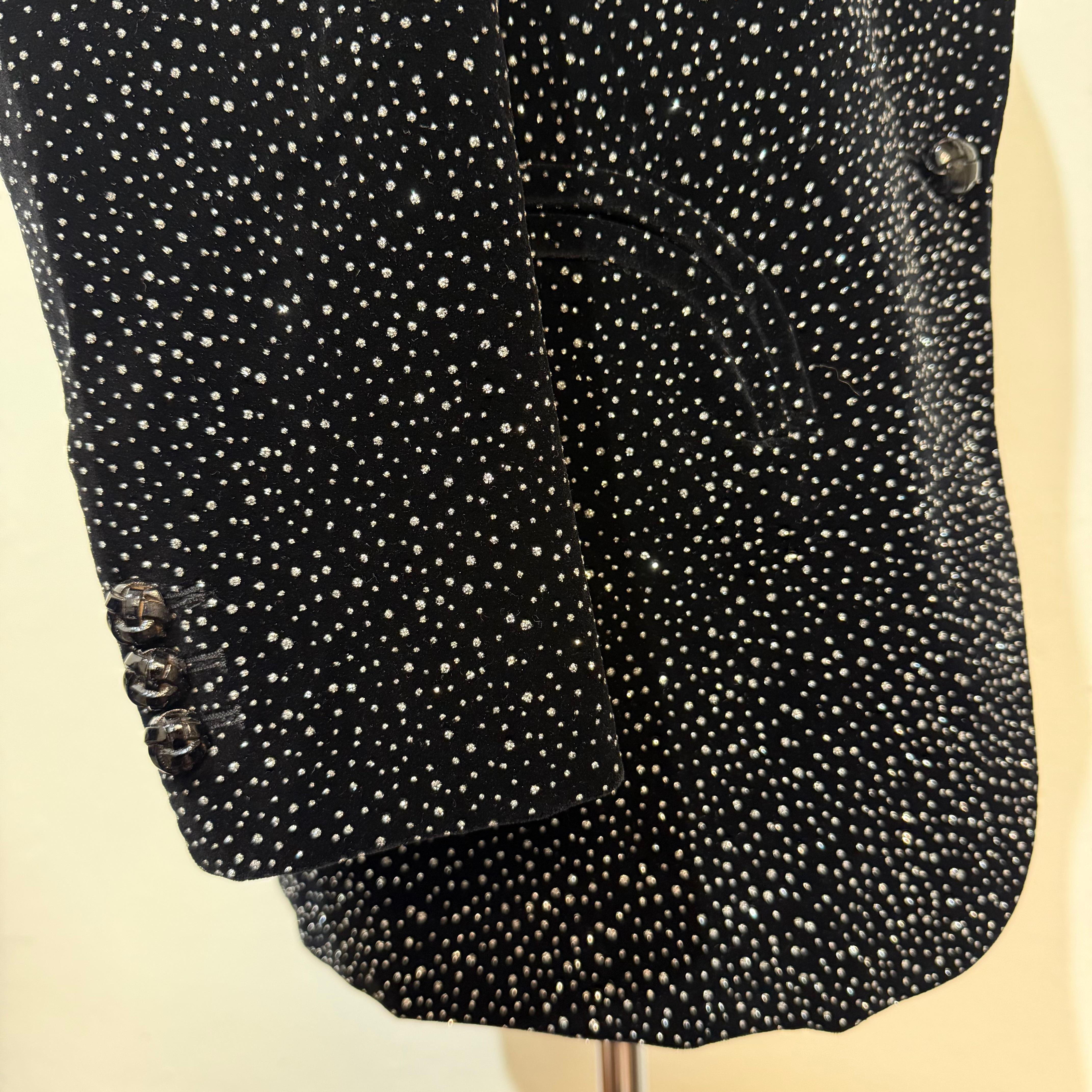 Blazé Milano Schwarzer Samt Kristalle Smoking Jacke Größe M im Angebot 2