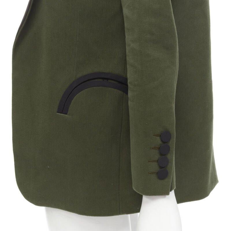 BLAZE MILANO Fumo di mezzanotte blazer scialle in cotone verde cachi con tasche curve S in vendita 3
