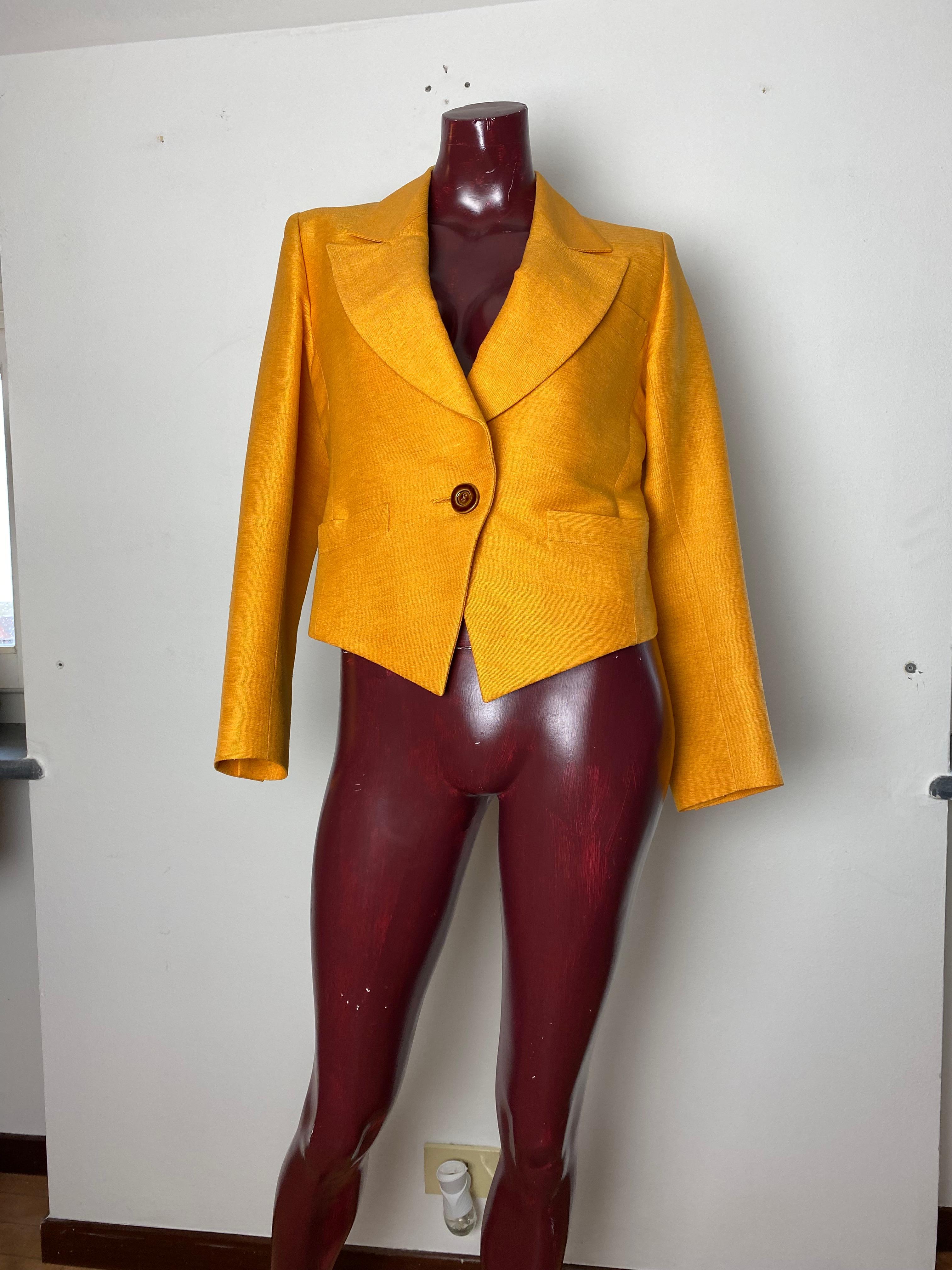Yellow single button blazer with YSL rive gauche tips and reverse collar In Excellent Condition For Sale In Viareggio, IT