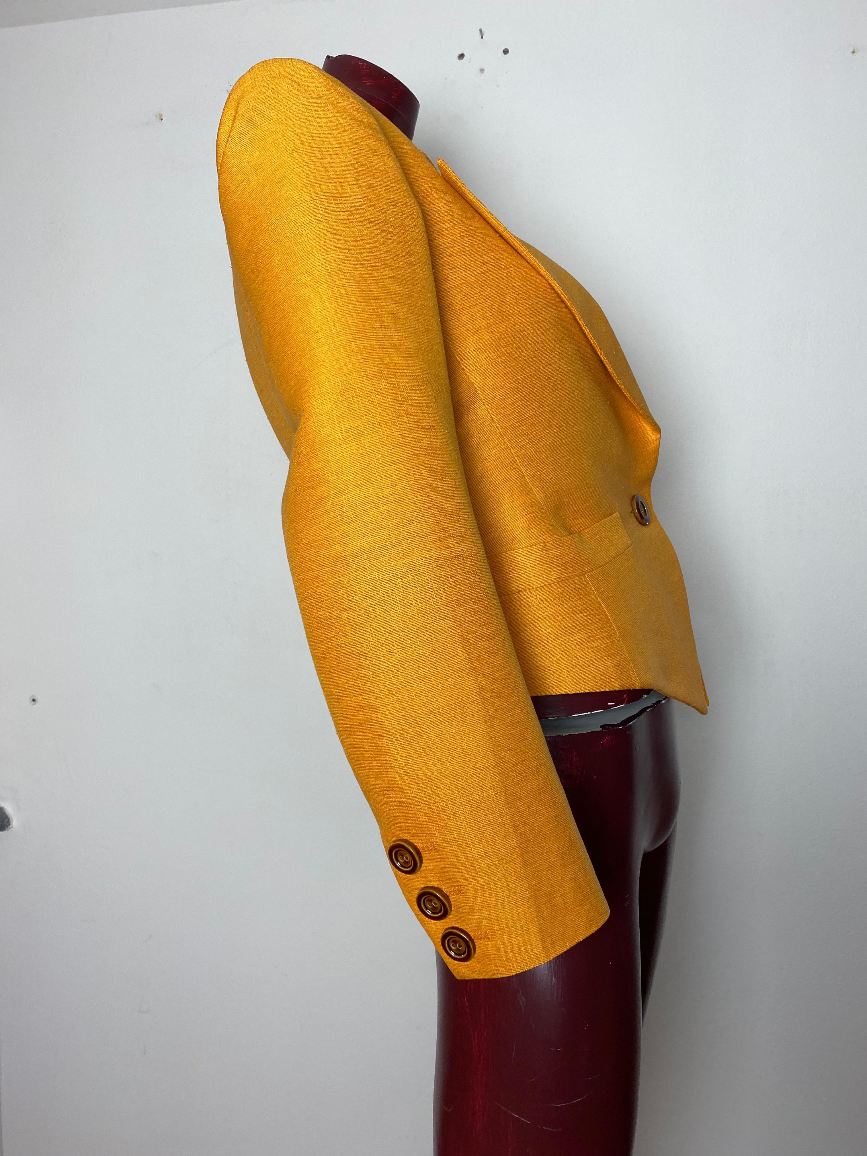 Yellow single button blazer with YSL rive gauche tips and reverse collar For Sale 2