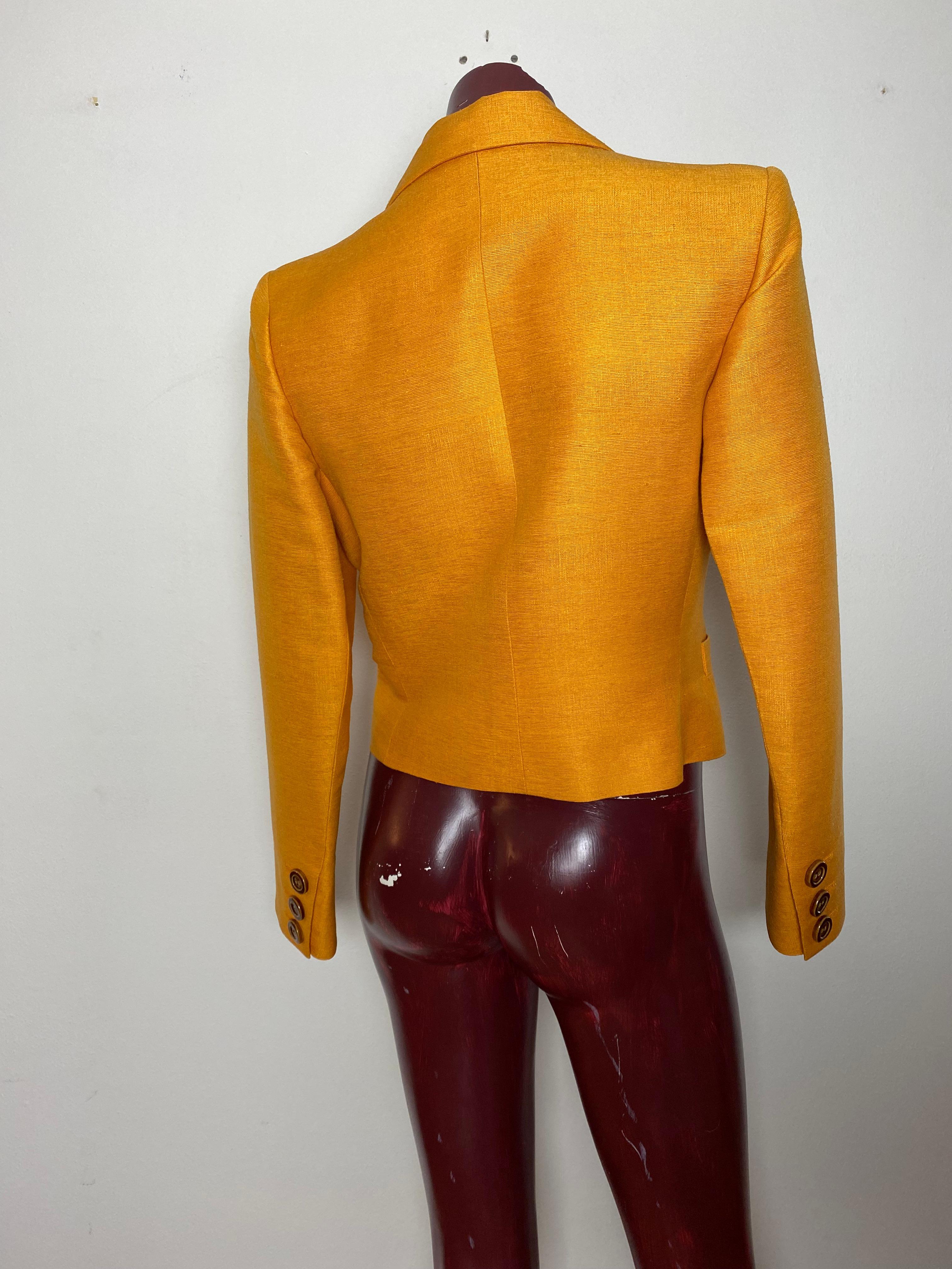 Yellow single button blazer with YSL rive gauche tips and reverse collar For Sale 3