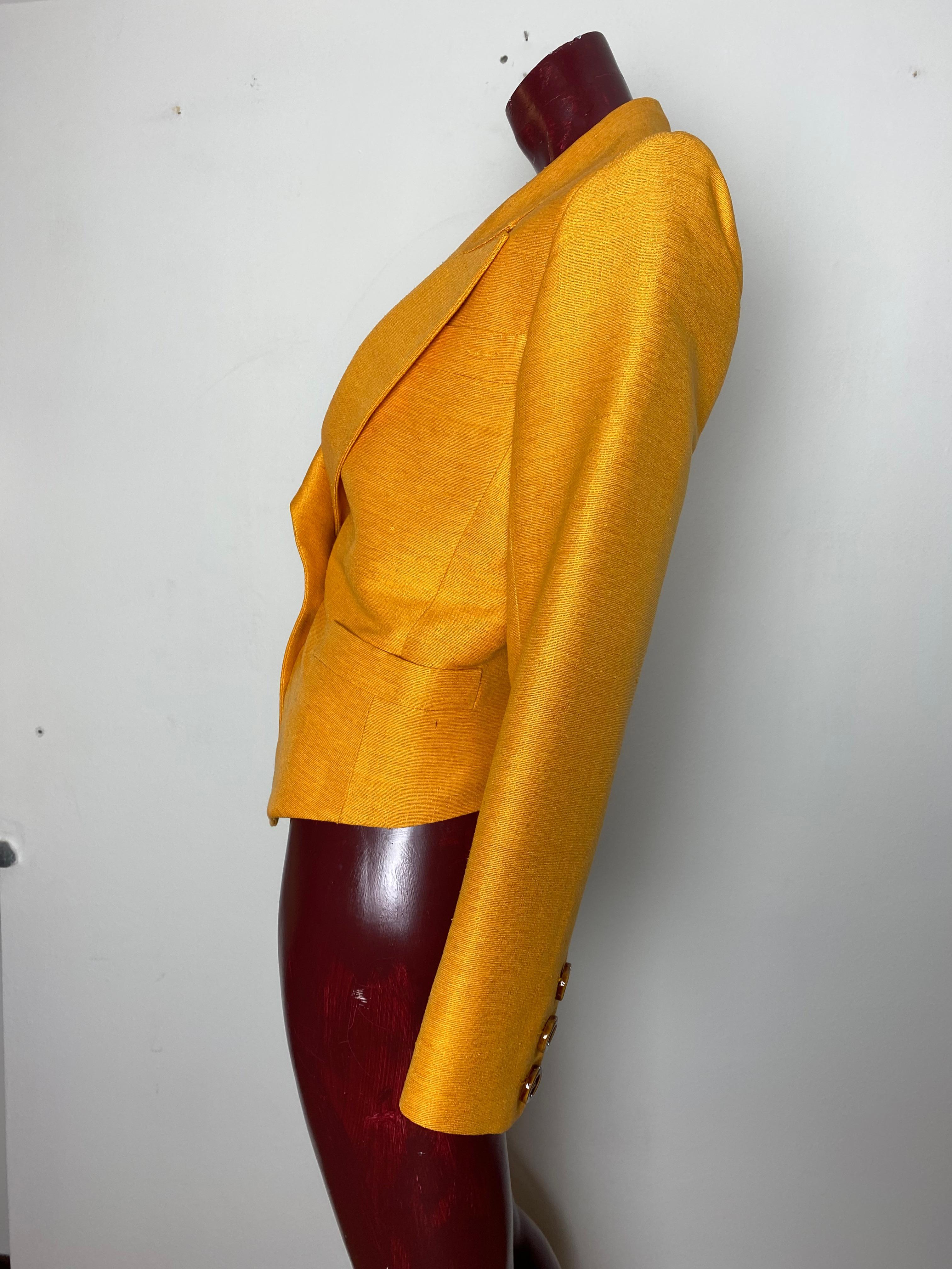 Yellow single button blazer with YSL rive gauche tips and reverse collar For Sale 4