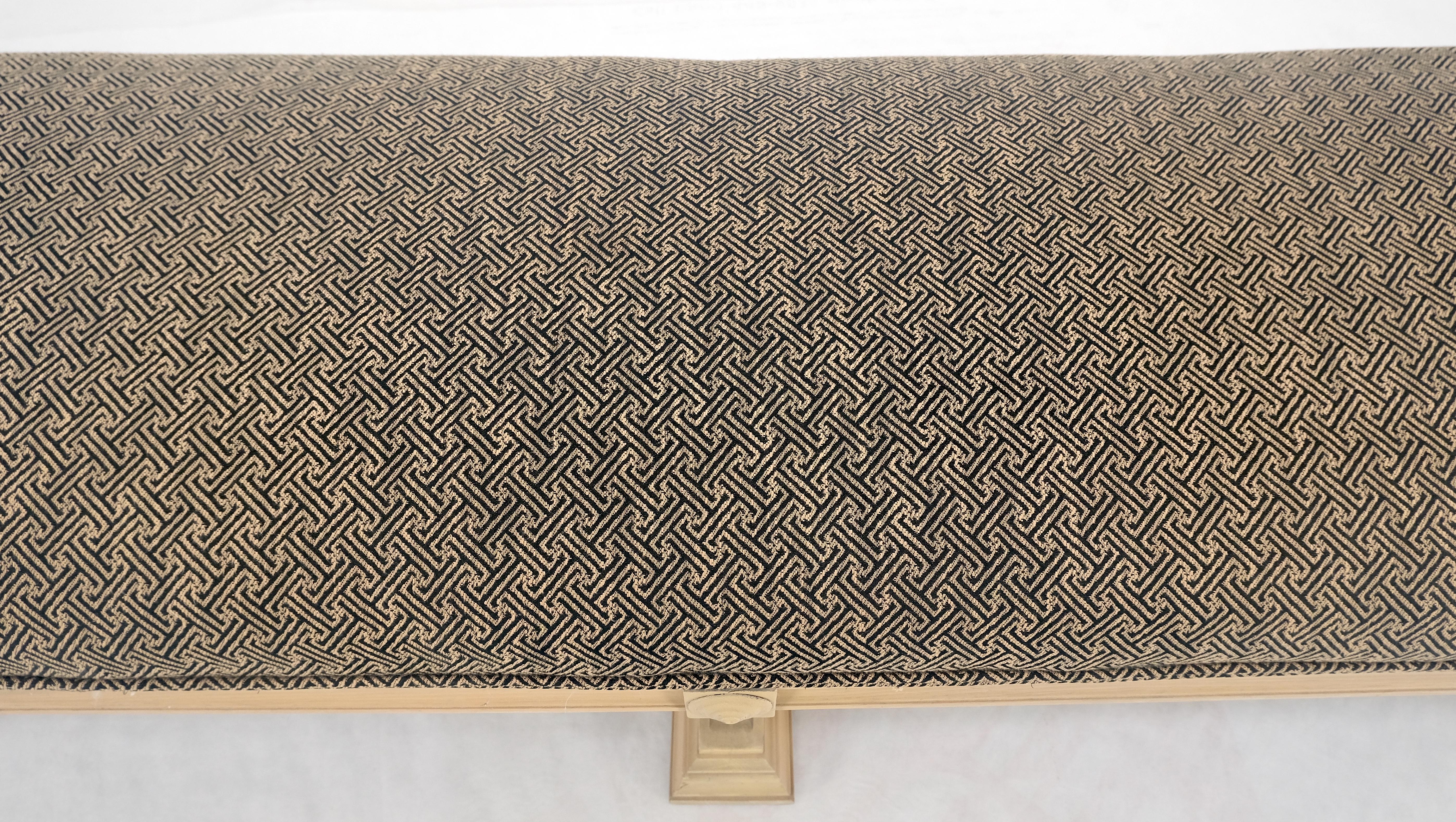 20th Century Bleached Carved Mahogany Tripple Pedestals Base Upholstered Seat Bench MINT! For Sale