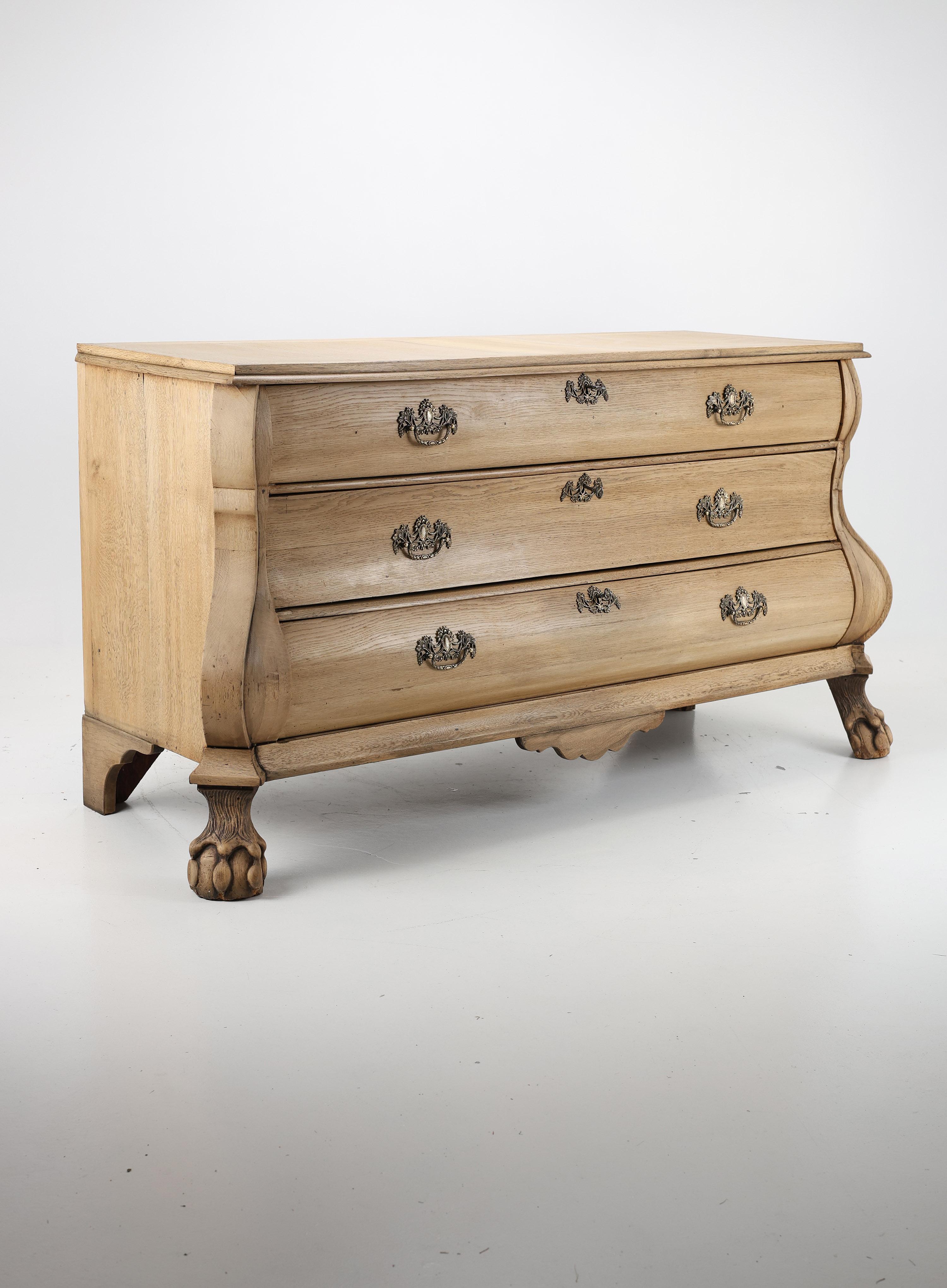 Bleached Dutch Baroque Chest of Drawers, 18th Century For Sale 5