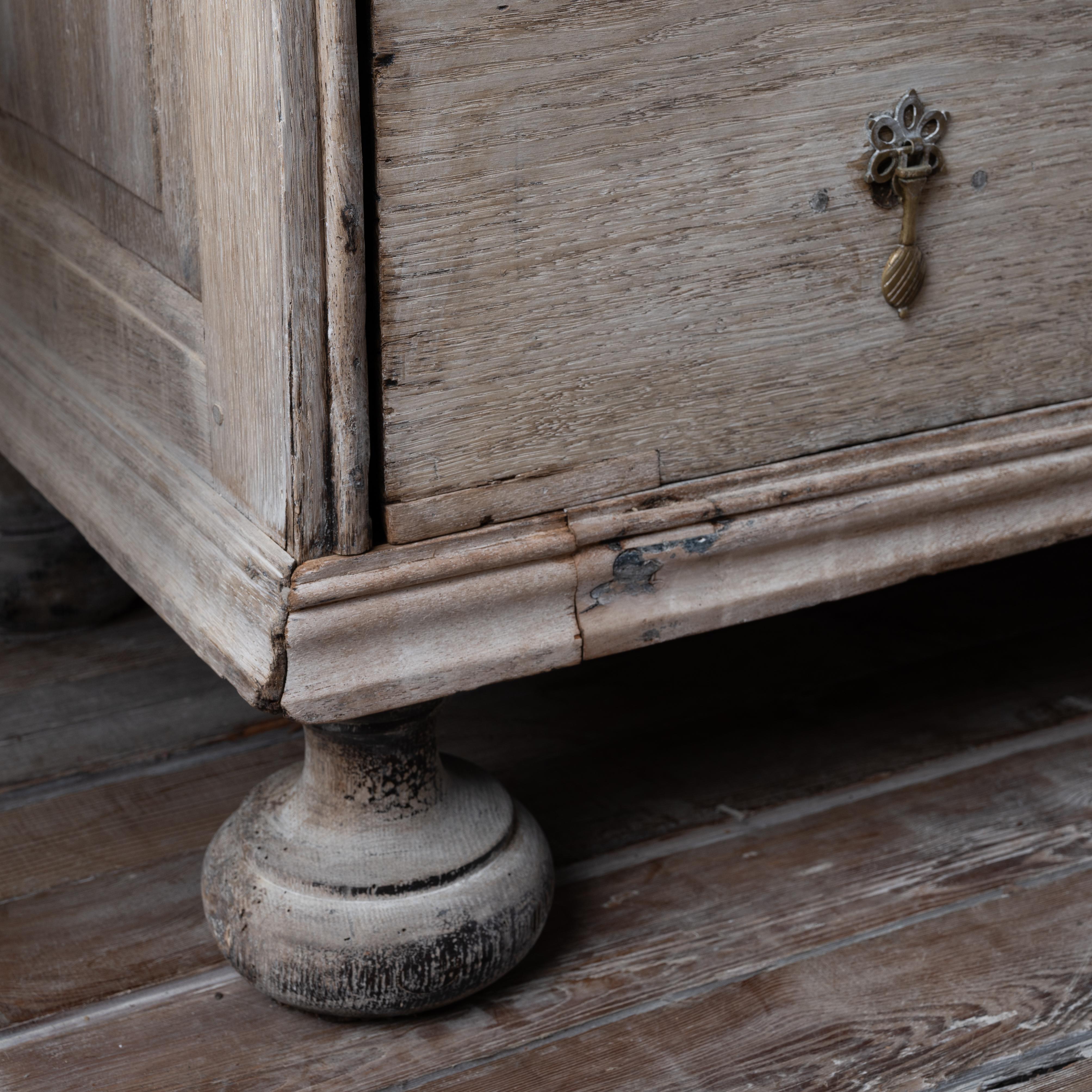 Bleached English Oak Chest, 18th Century 7