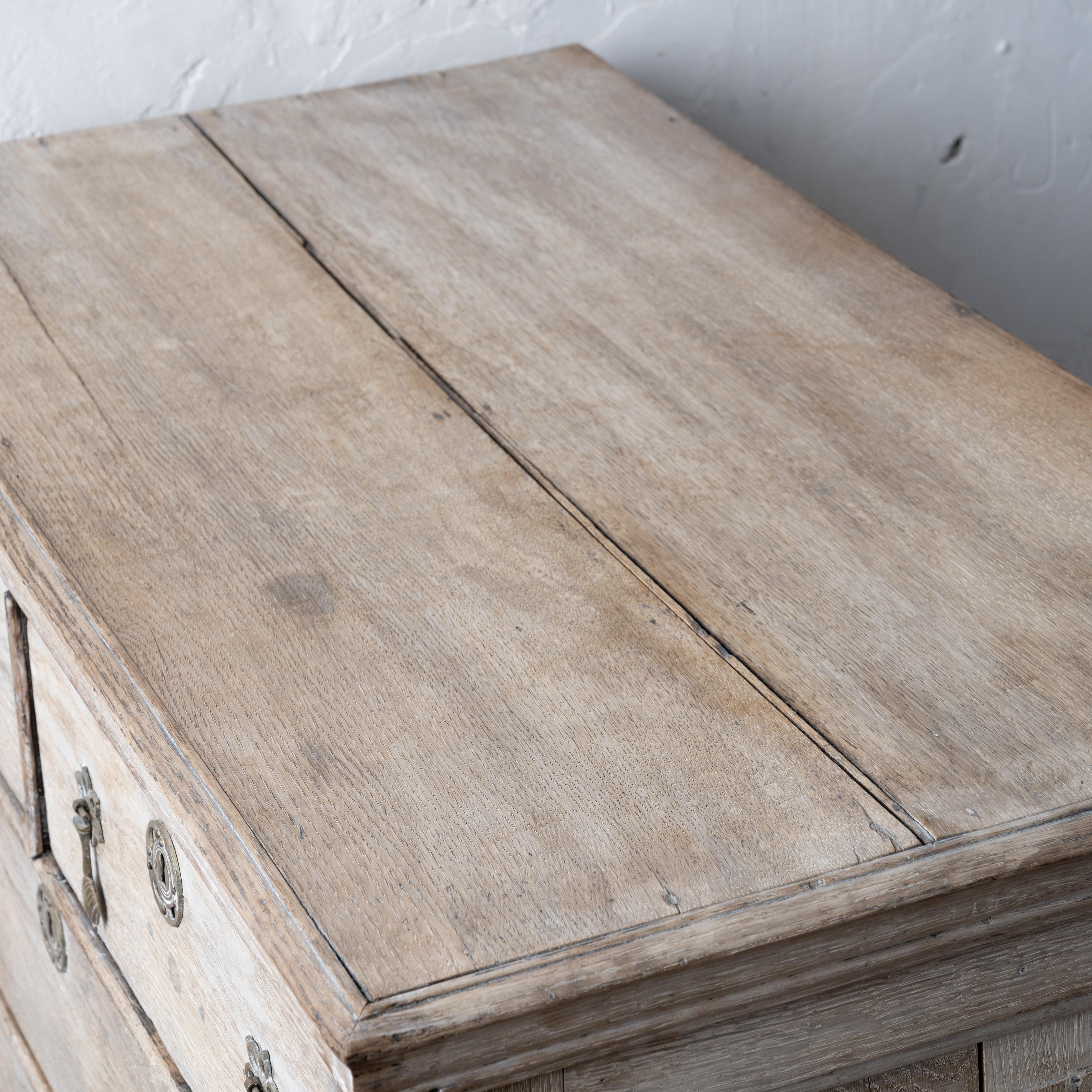Bleached English Oak Chest, 18th Century 9