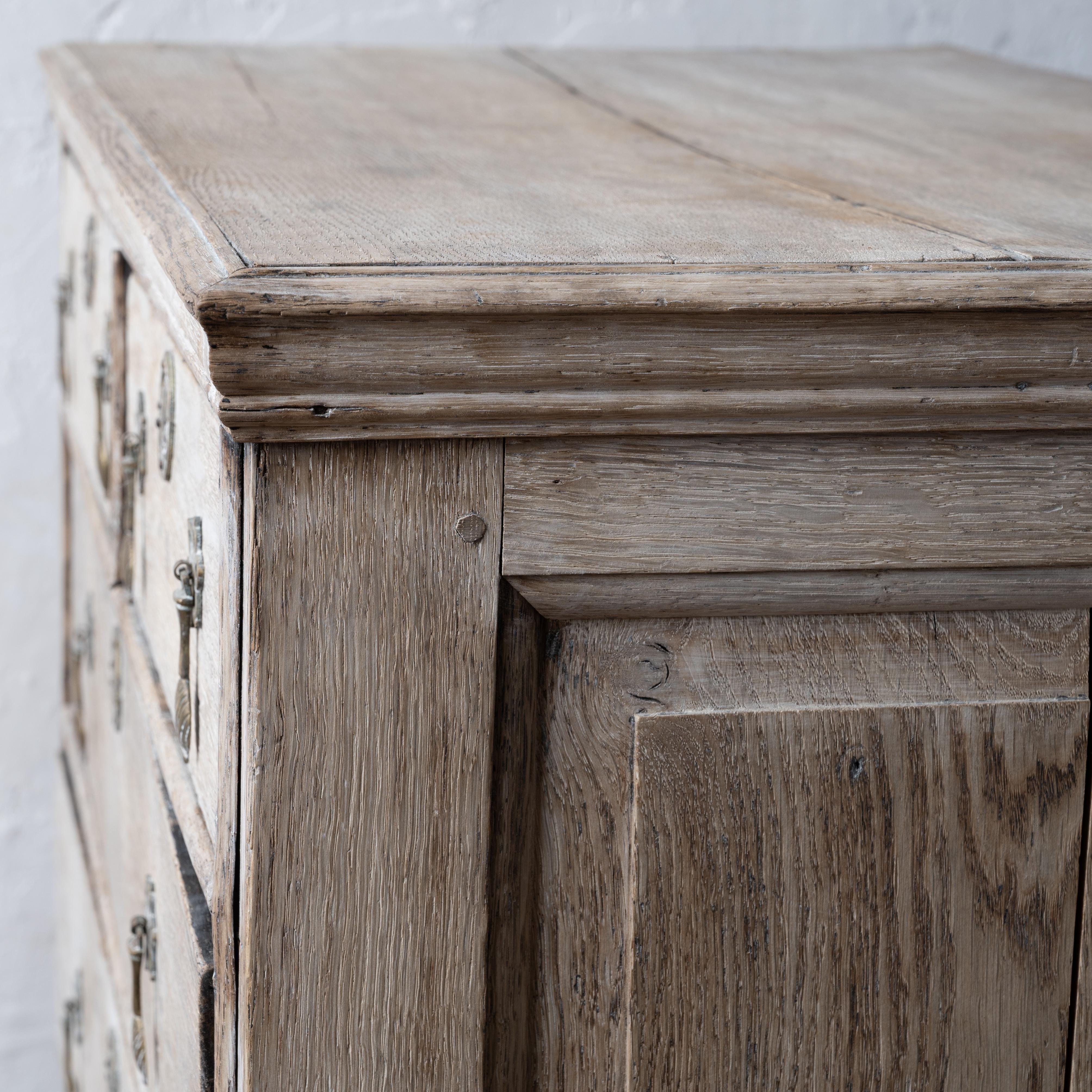 Bleached English Oak Chest, 18th Century 10