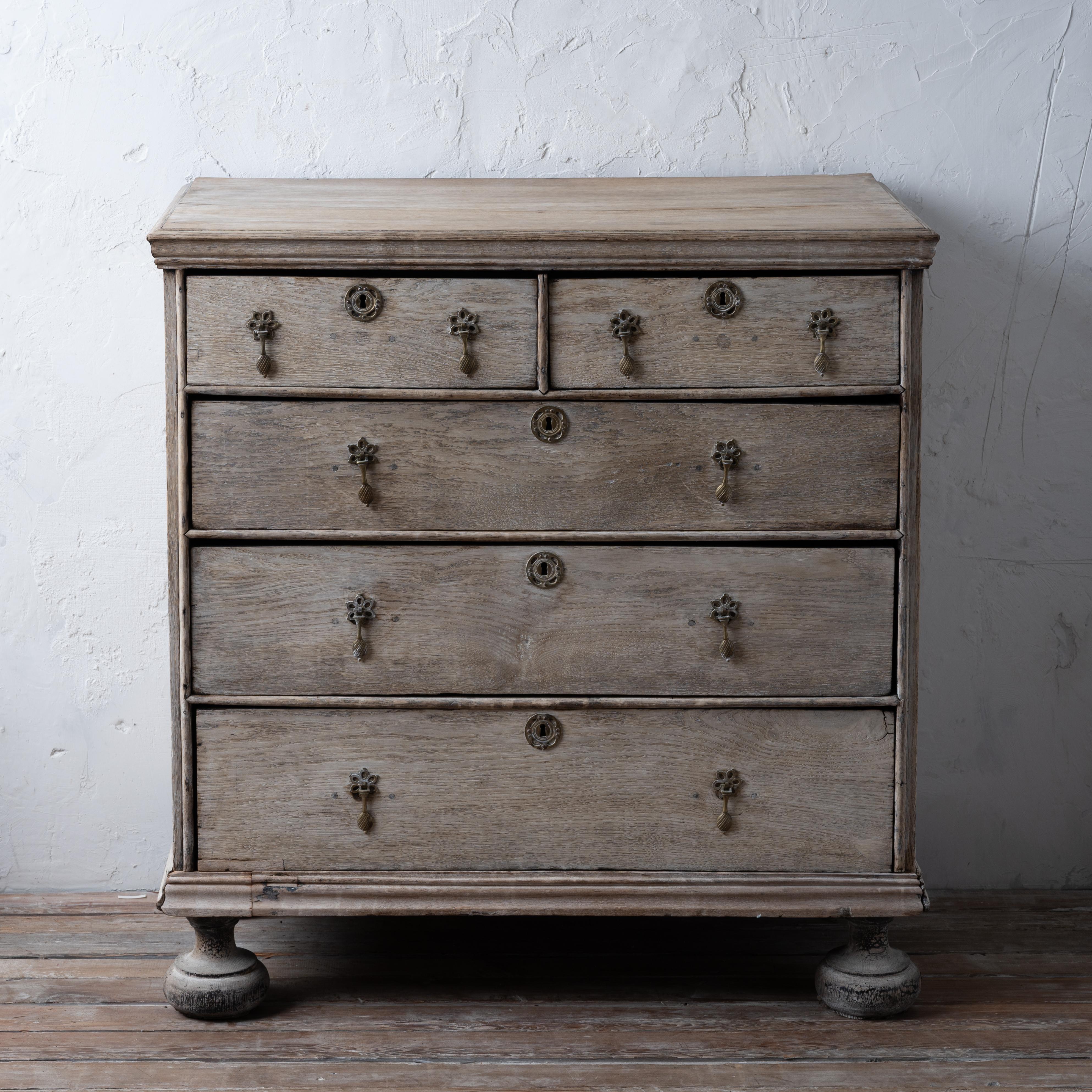 Bleached English Oak Chest, 18th Century 2