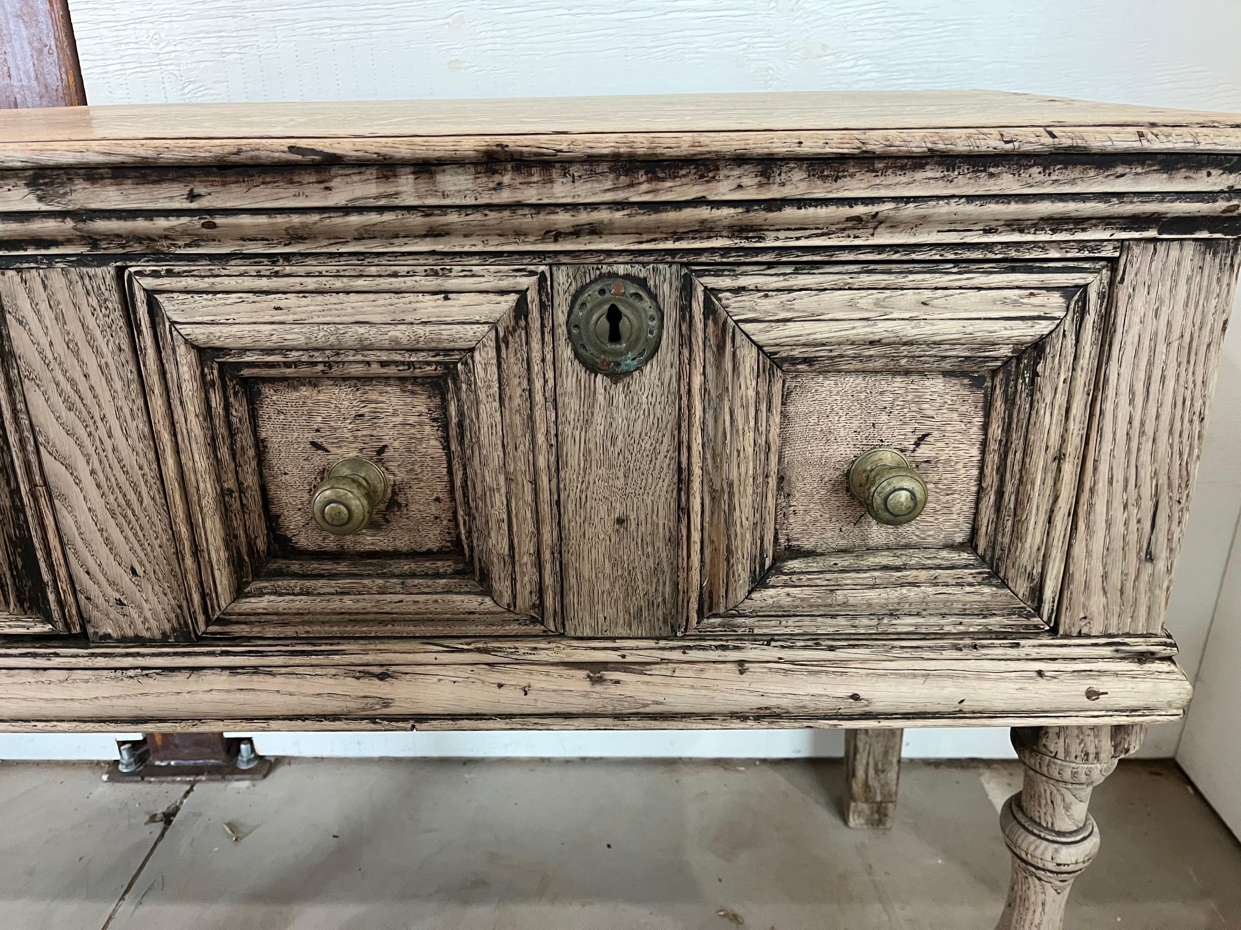 Bleached English Oak Jacobean Dresser Base / Sideboard / Buffet, 18th Century For Sale 5