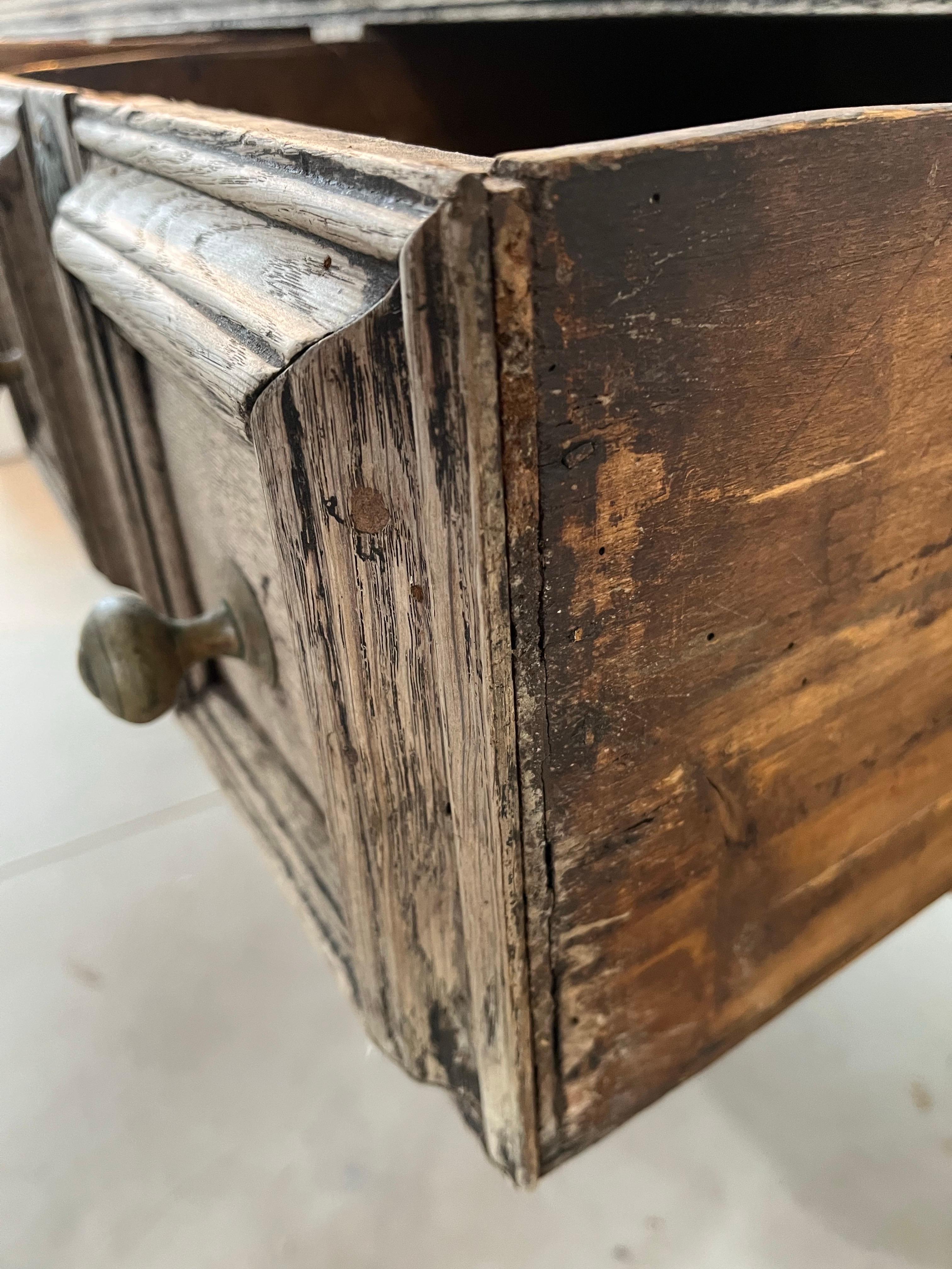 Bleached English Oak Jacobean Dresser Base / Sideboard / Buffet, 18th Century For Sale 6