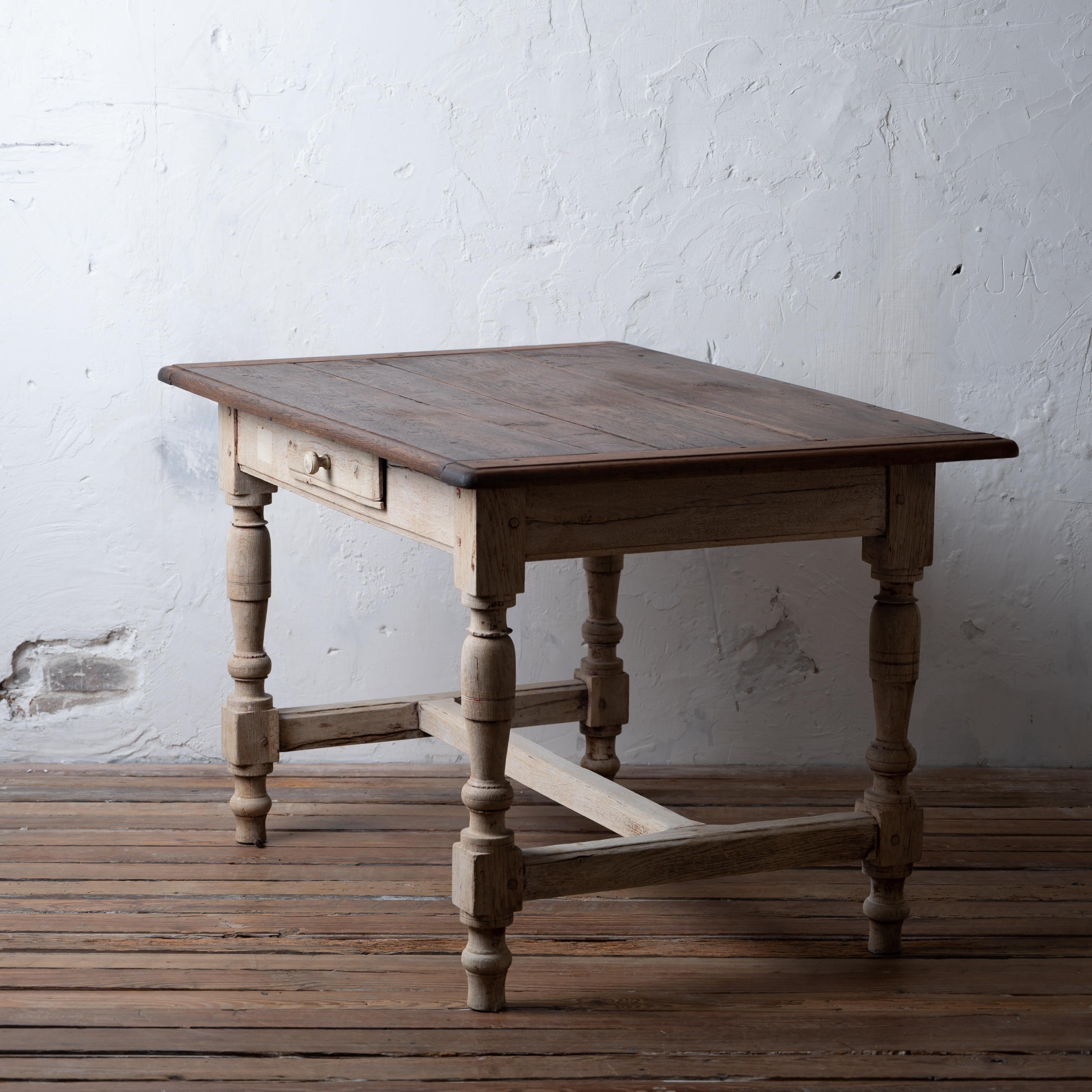 Bleached French Chestnut Side Table, c.1830 In Good Condition For Sale In Savannah, GA