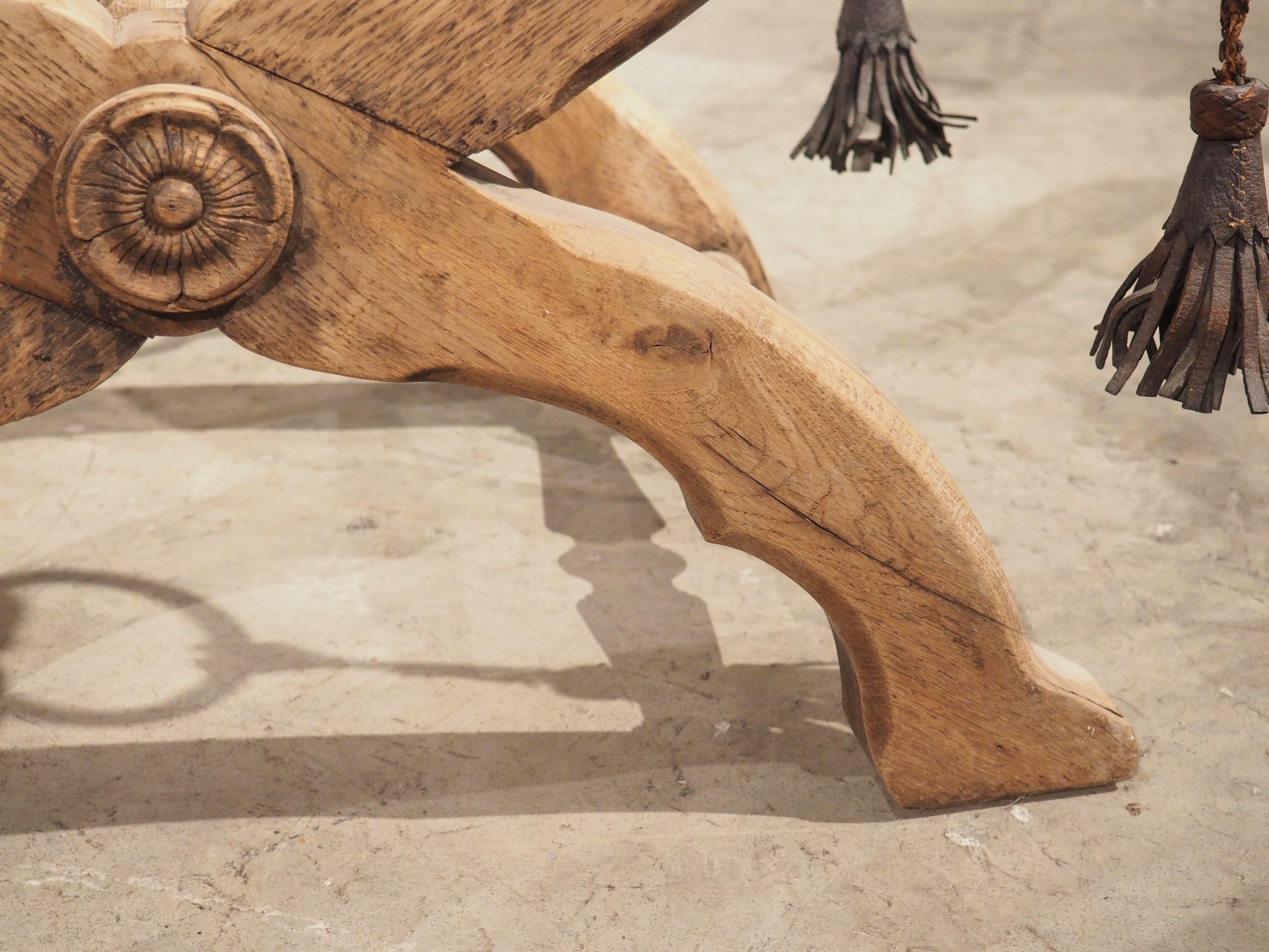 Bleached French Oak Curule Bench with Lion Heads and Iron Rings, Circa 1920 8