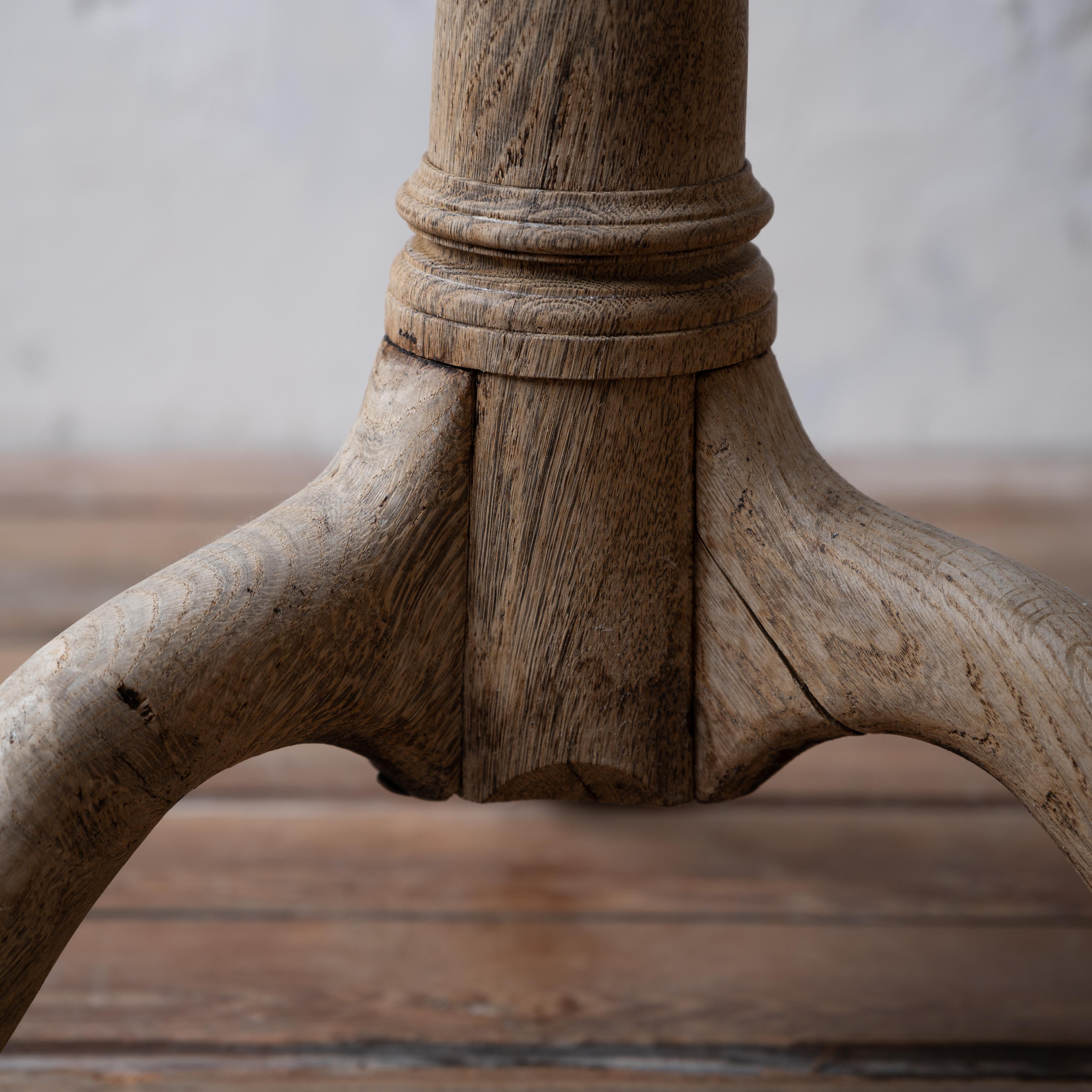 A.I.C. Pedestal Table en chêne blanchi de l'époque géorgienne, c.1790 en vente 4