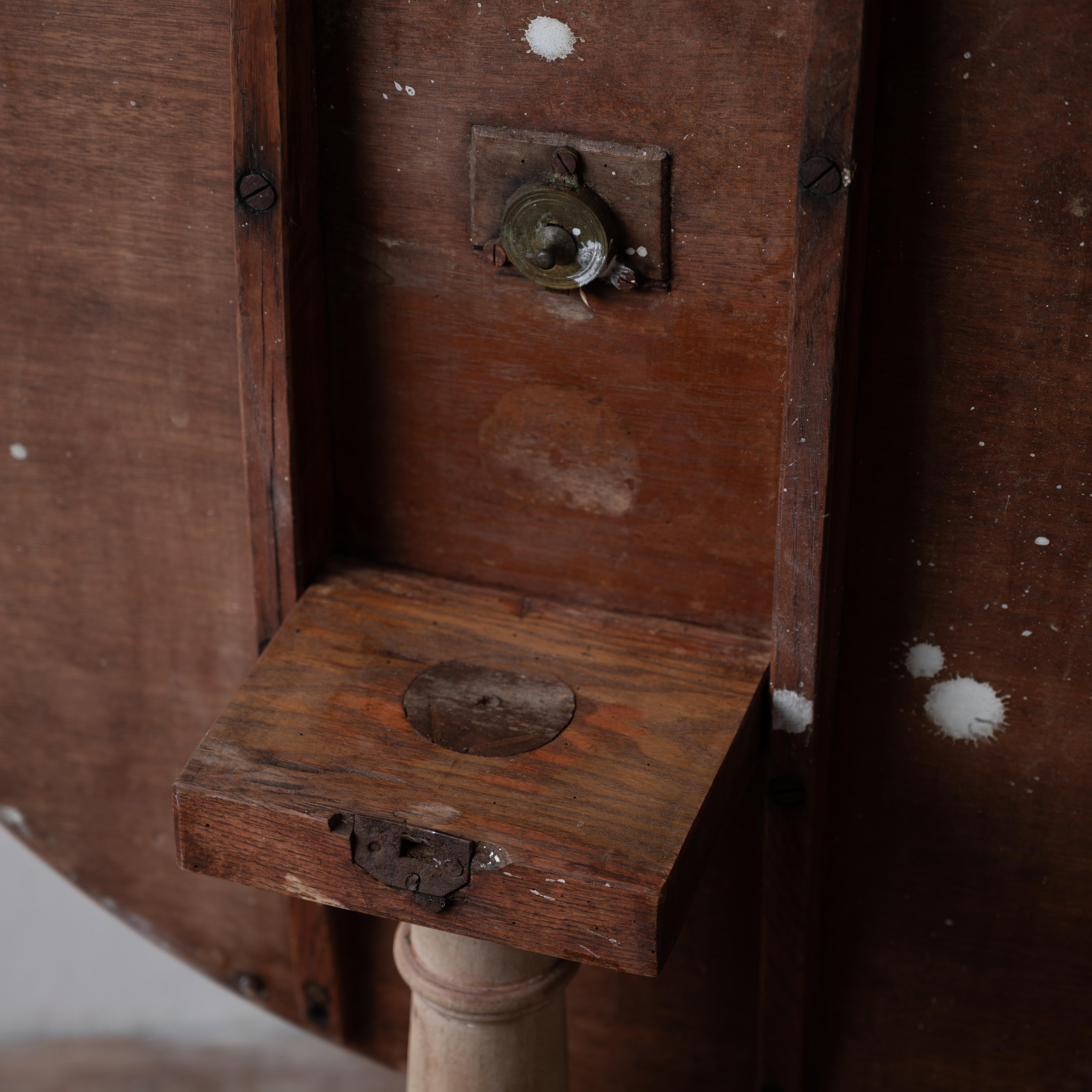 Table à plateau basculant géorgienne blanchie, vers 1780 en vente 7