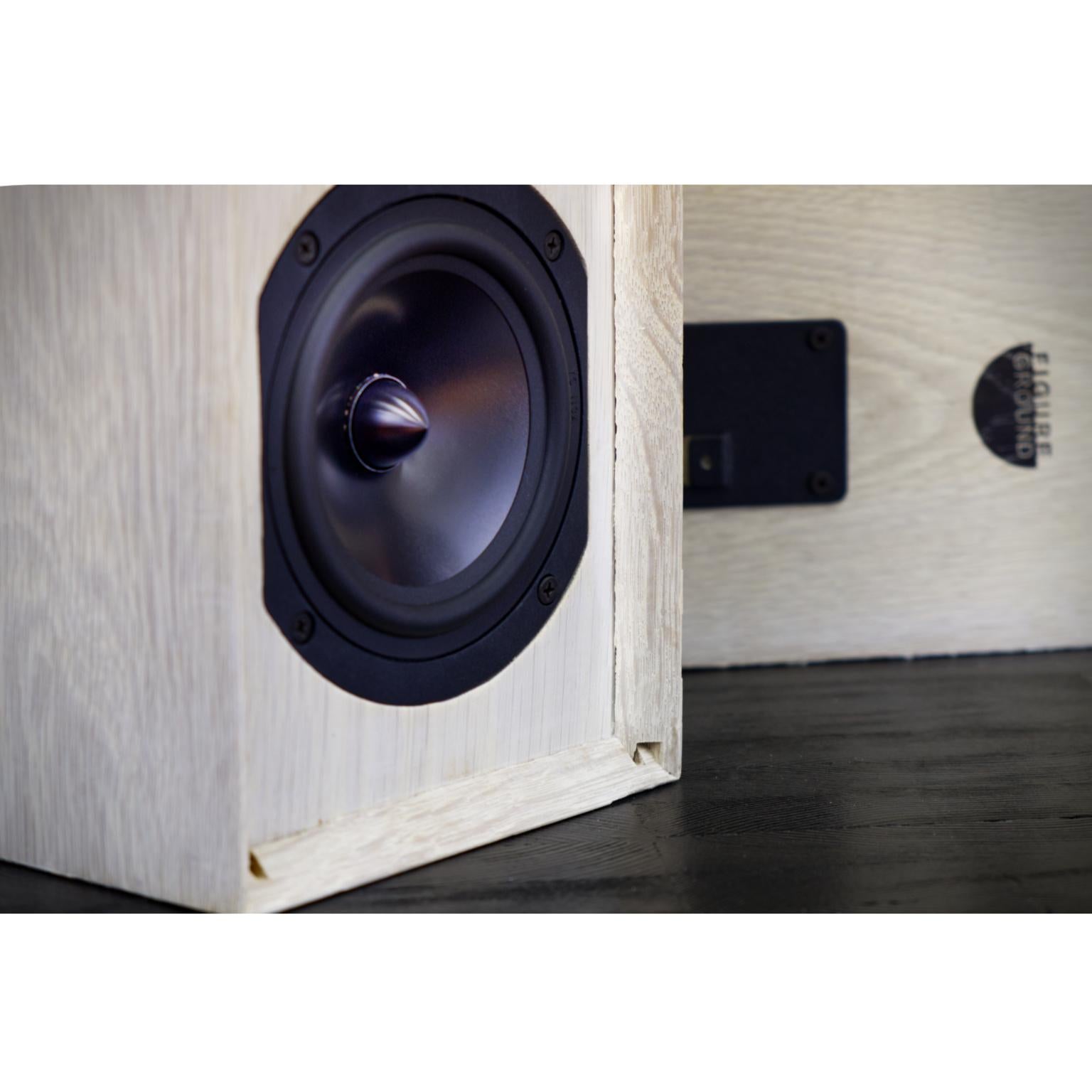 Bleached Handmade Oak Speaker Set with Custom Cross Overs In Good Condition For Sale In Brooklyn, NY
