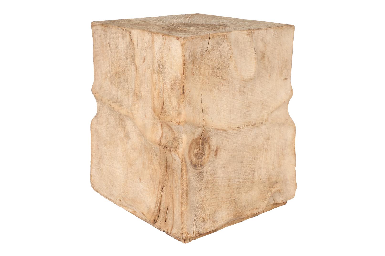 This piece is a part of Brendan Bass’s one-of-a-kind collection, Le Monde. French for “The World”, the Le Monde collection is made up of rare and hard to find pieces curated by Brendan from estate sales, brocantes, and anywhere beautiful pieces can
