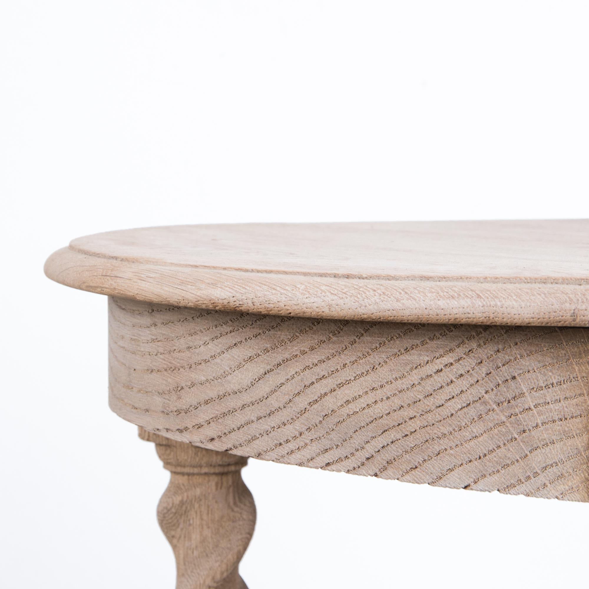 Bleached Oak Columned Round Table In Good Condition In High Point, NC