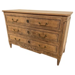 Commodes and Chests of Drawers