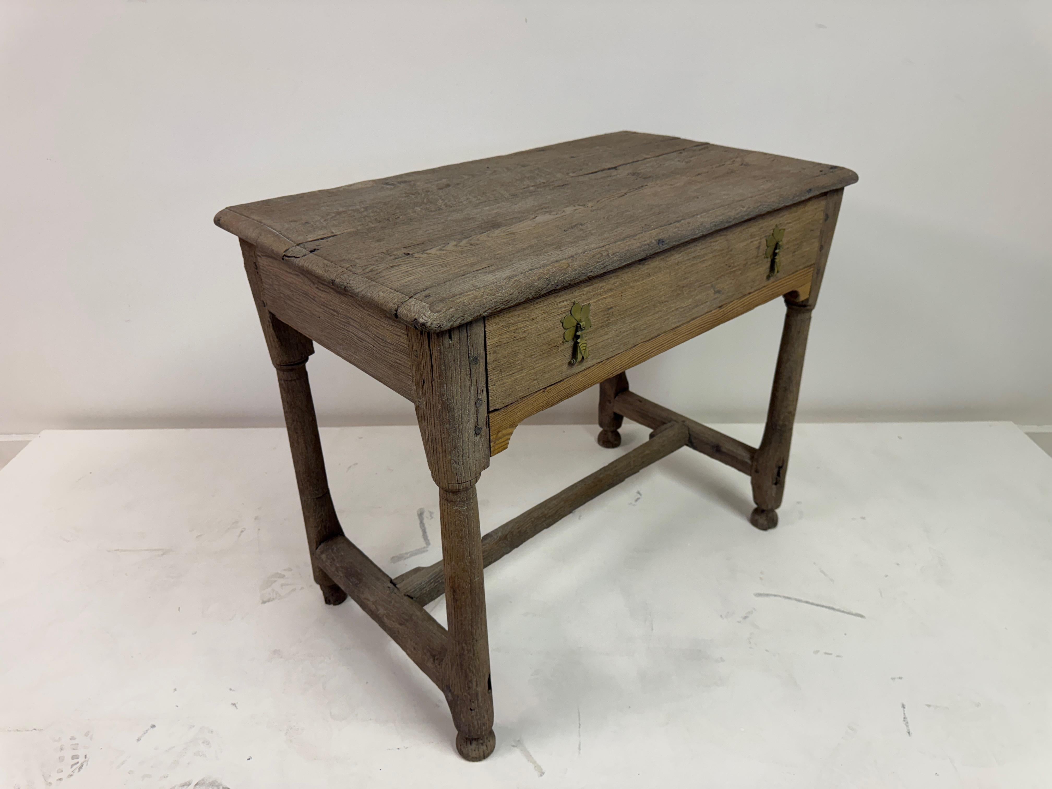 Bleached Oak Table, 18th Century For Sale 11