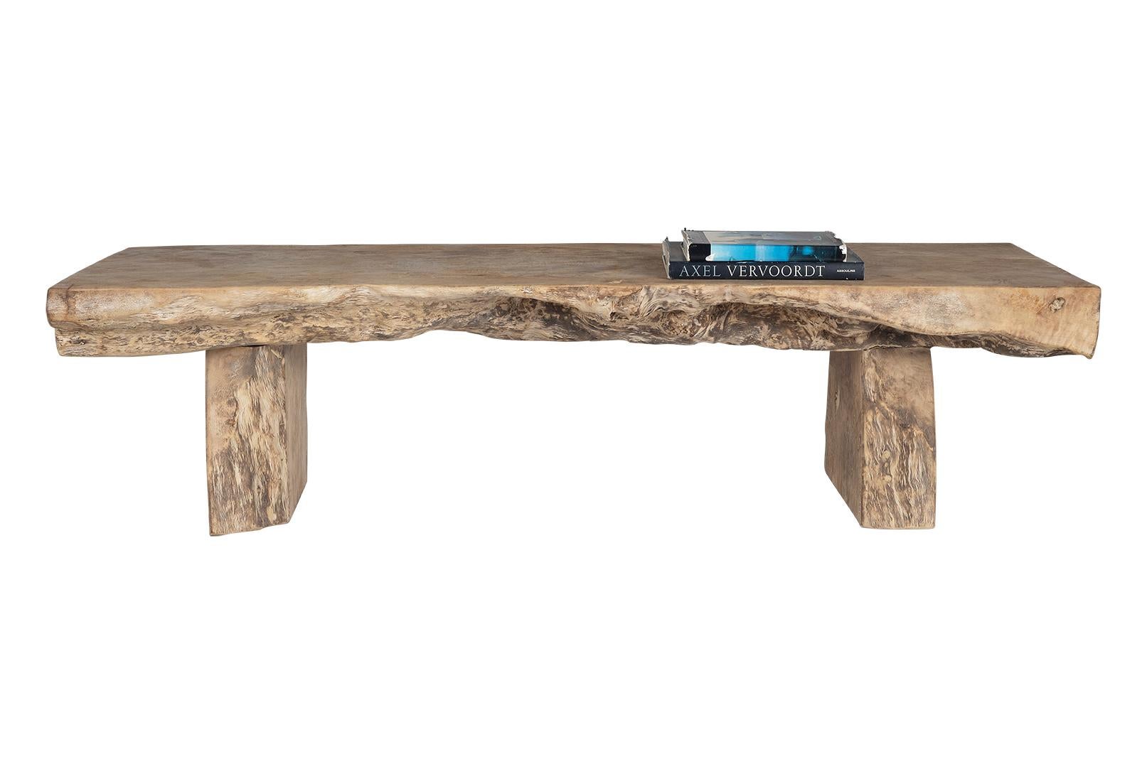 Gebleichtes Organic Form Lychee Wood Couchtisch (Organische Moderne) im Angebot