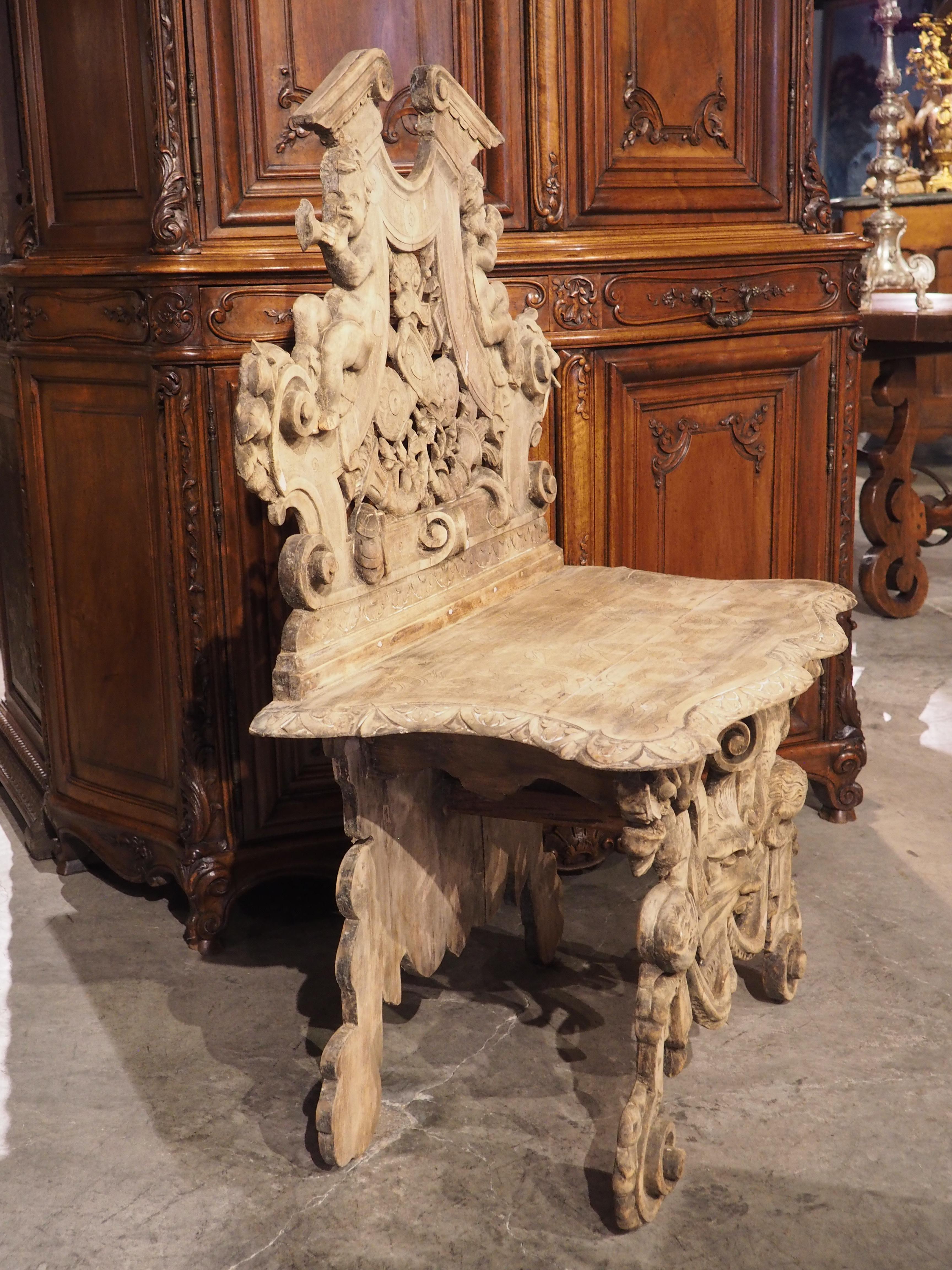 Nussbaum-Sgabello-Stuhl im Renaissance-Stil aus Italien, gebleicht, um 1870 im Angebot 6