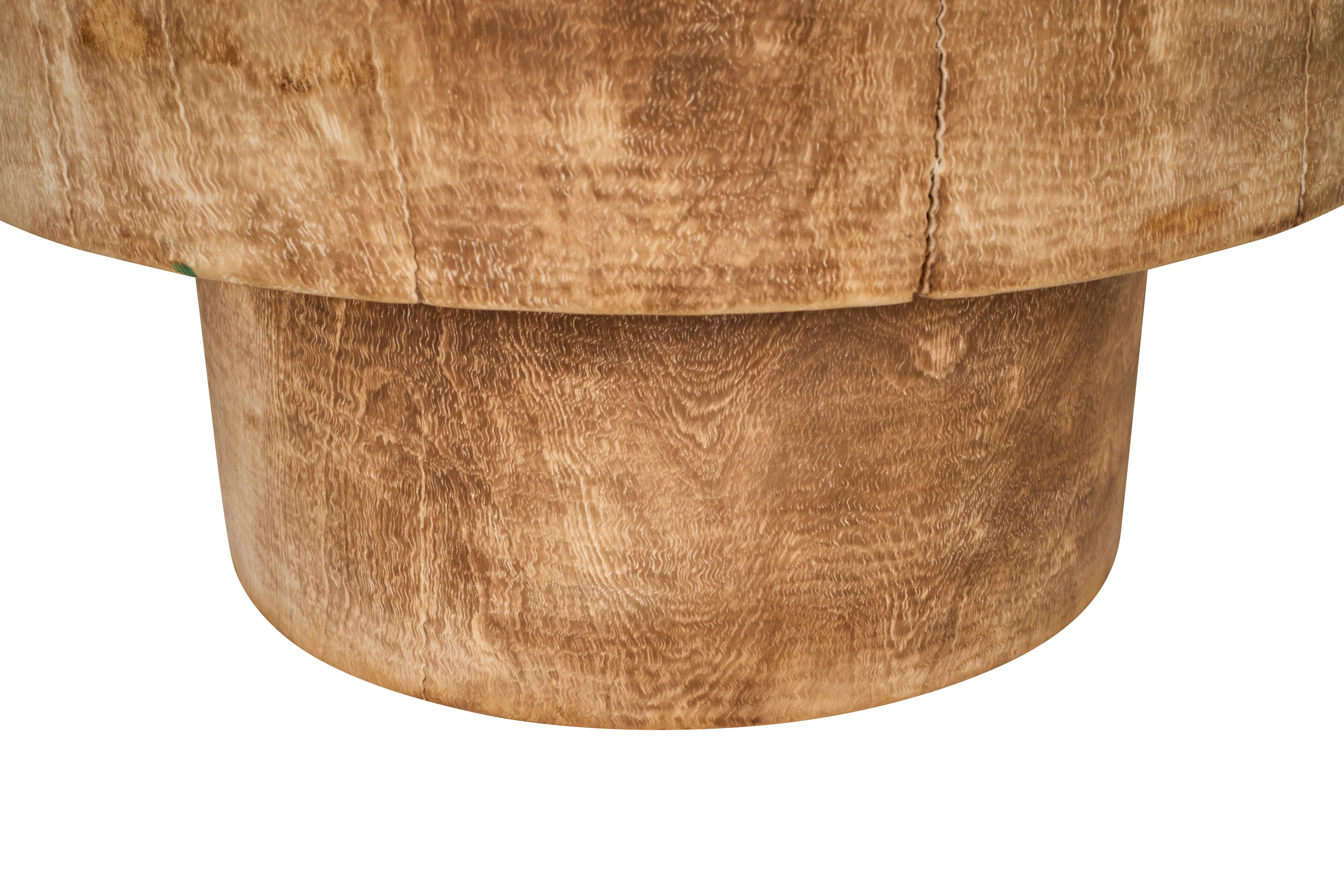 20ième siècle Table d'appoint ronde blanchie en vente