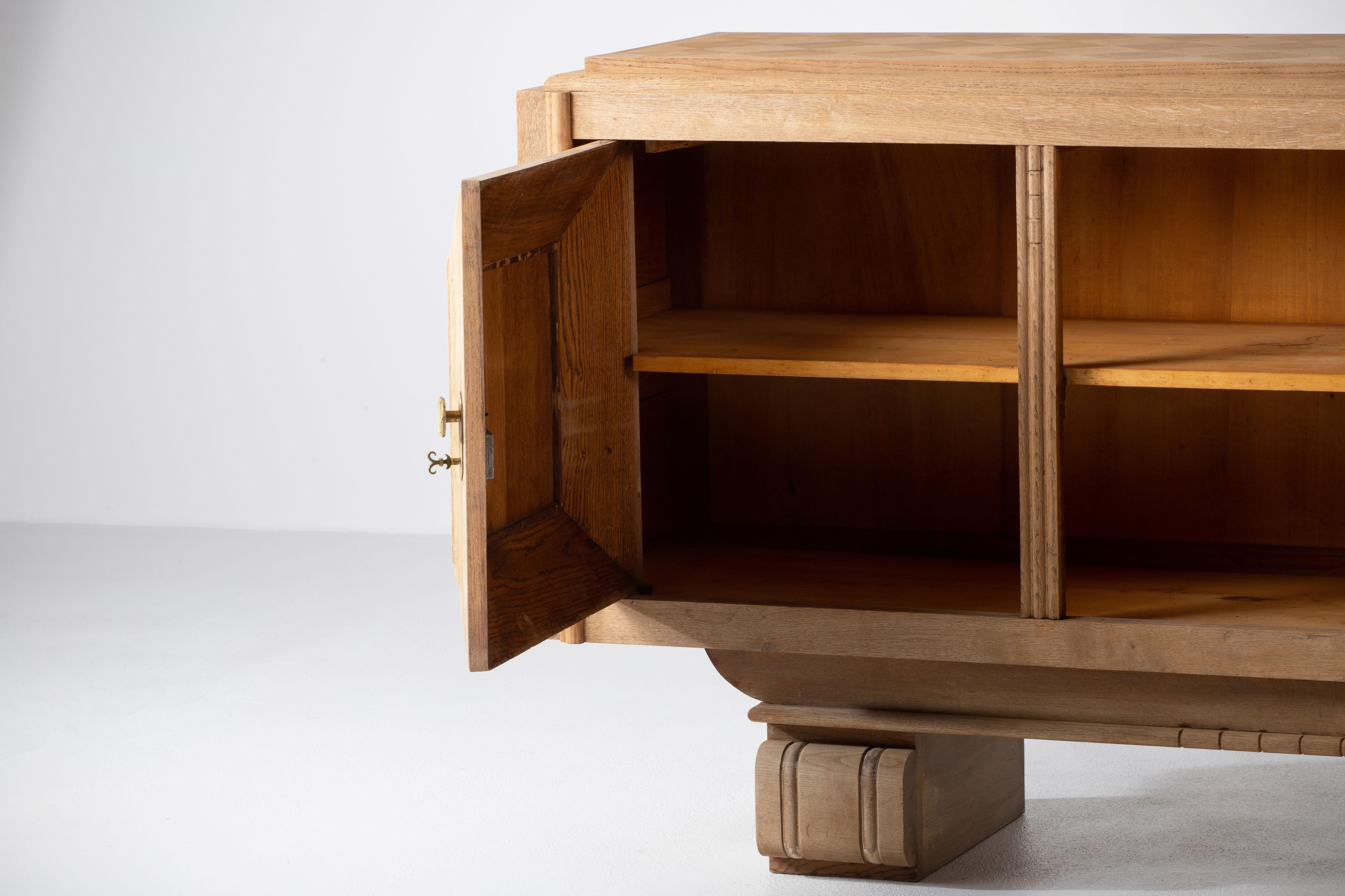 Bleached Solid Oak Credenza, France, 1940s In Good Condition For Sale In Wiesbaden, DE