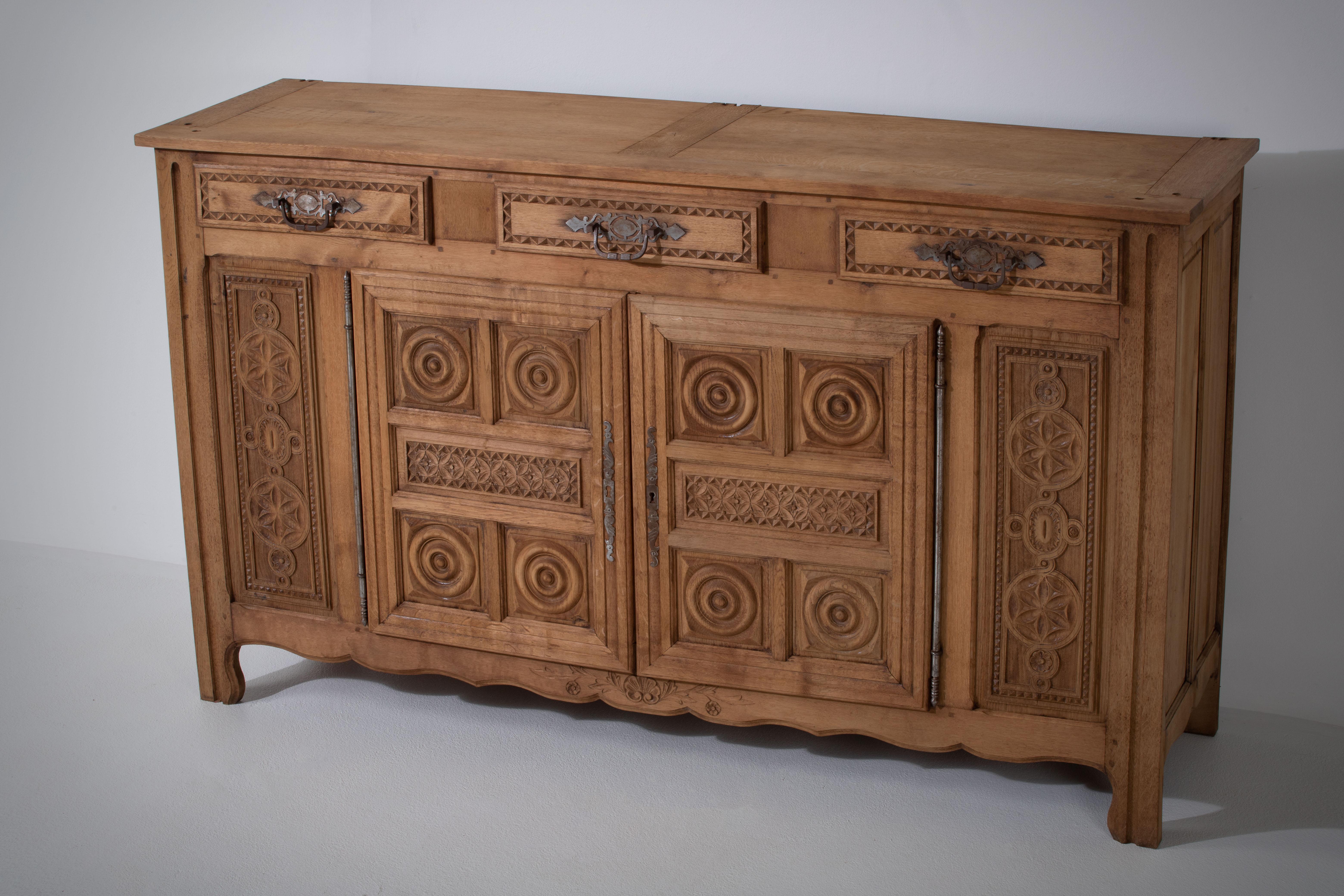 Bleached Solid Oak Credenza with Graphic Details, France, 1940s For Sale 10