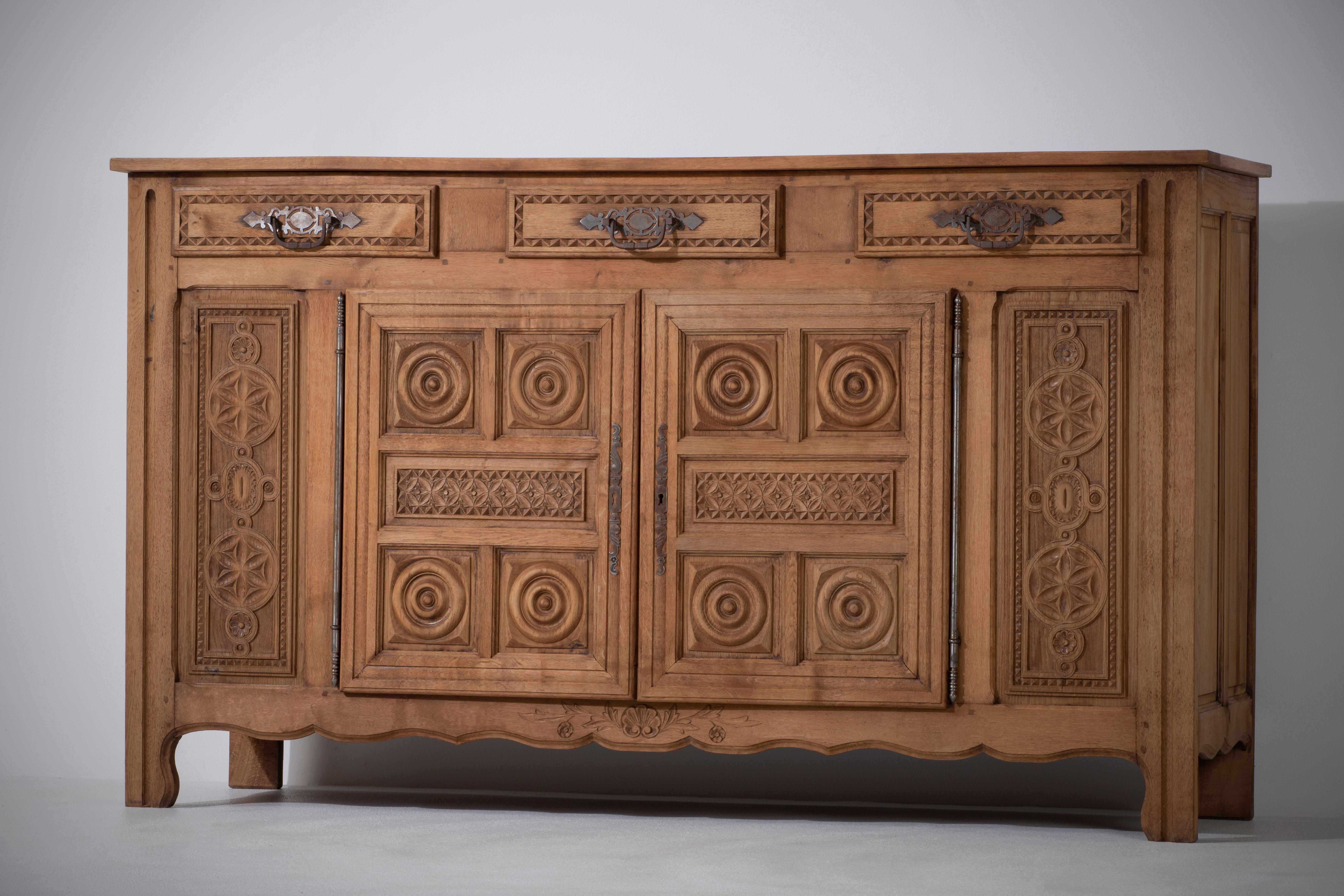Art Deco Bleached Solid Oak Credenza with Graphic Details, France, 1940s For Sale