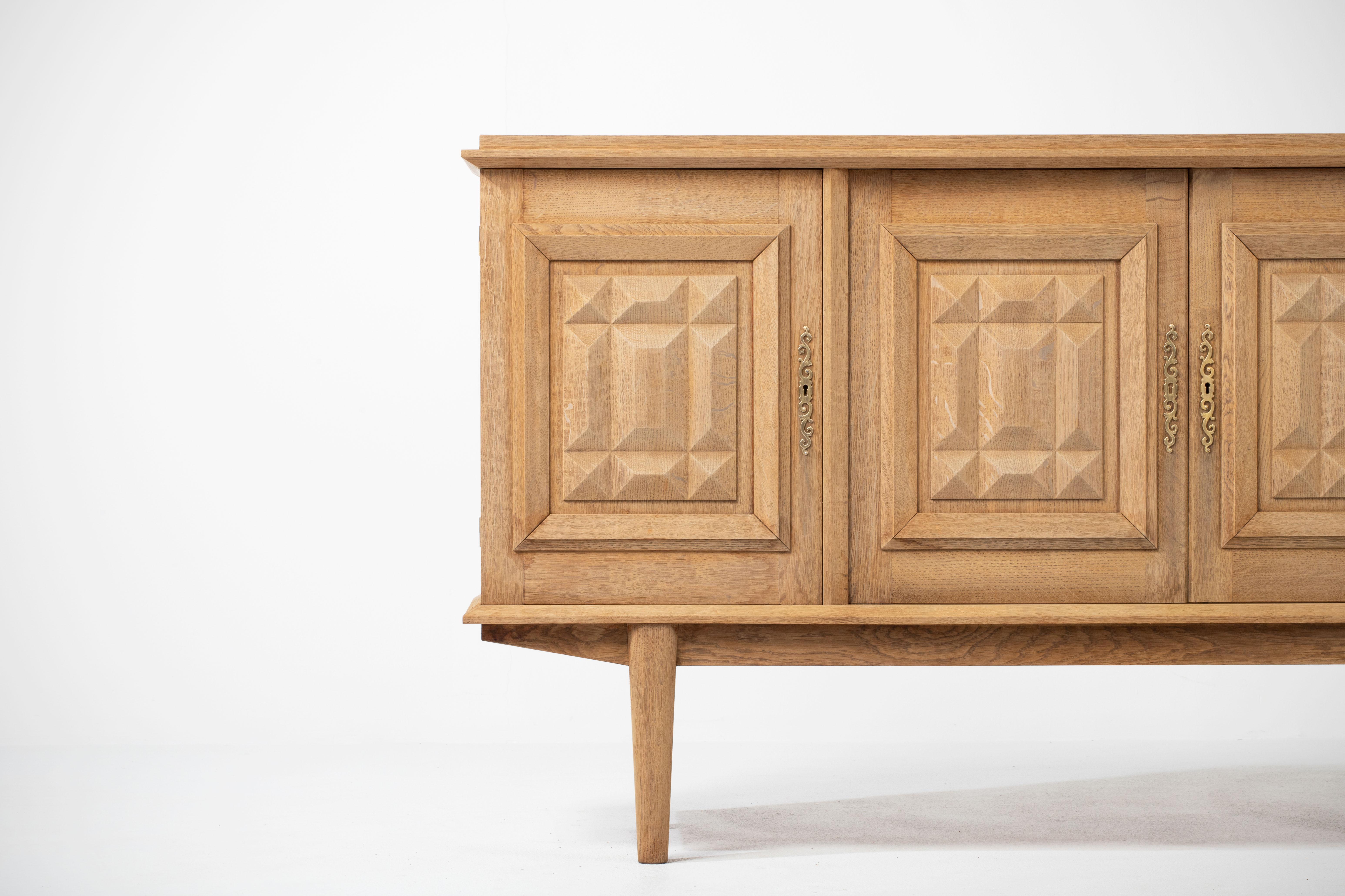 Bleached Solid Oak Credenza with Graphic Details, France, 1940s For Sale 1