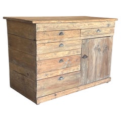 Gebleichter spanischer Kiefernschrank mit Schubladen und Tür, um 1840-60