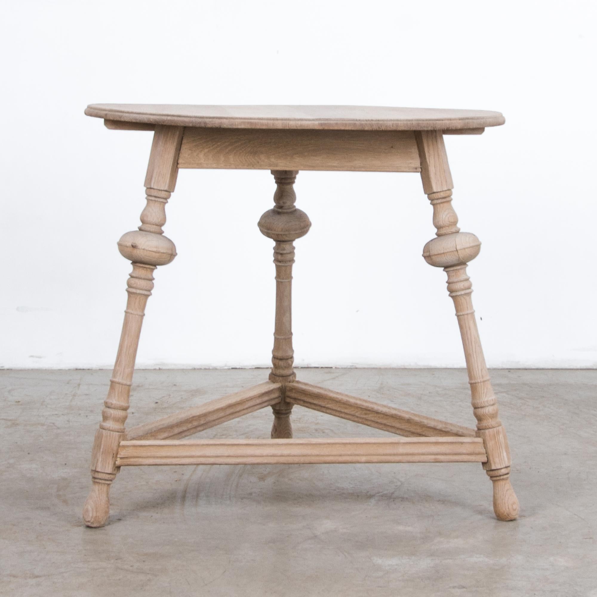 three legged round table