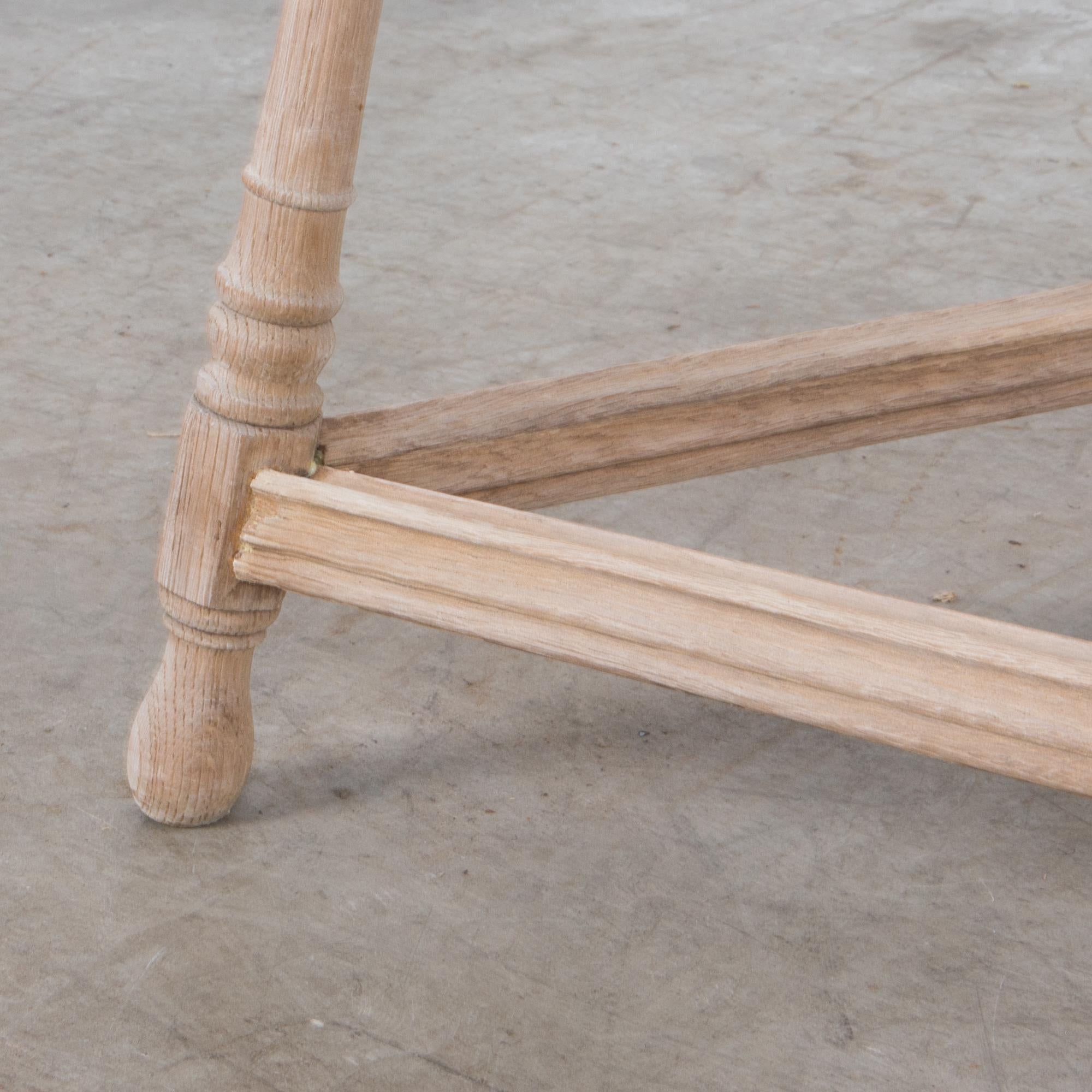 Early 20th Century Bleached Three-Legged Round Oak Table