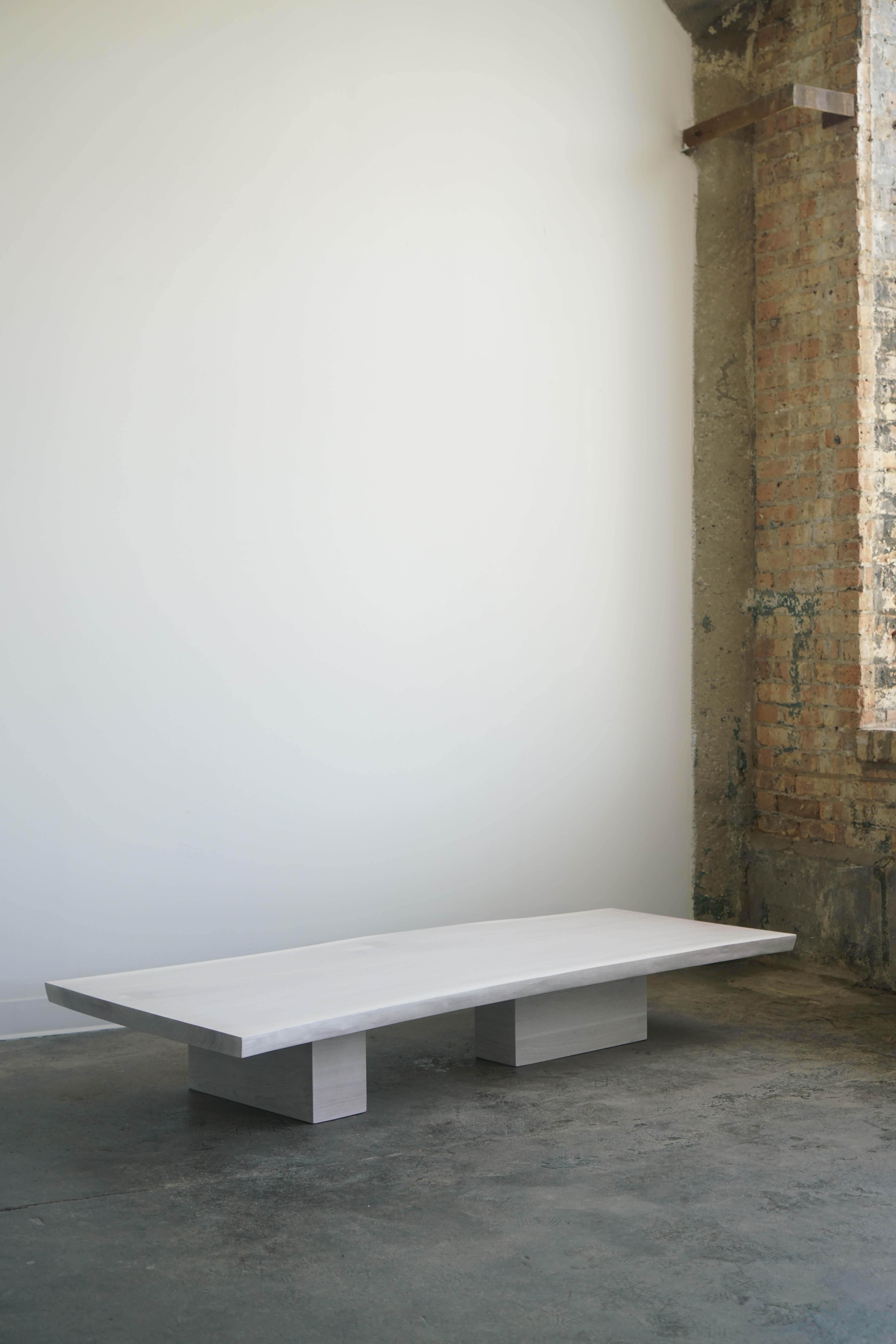 XXIe siècle et contemporain Table basse en noyer blanchi à bords vifs par The Modern Workshop, organic modern en vente