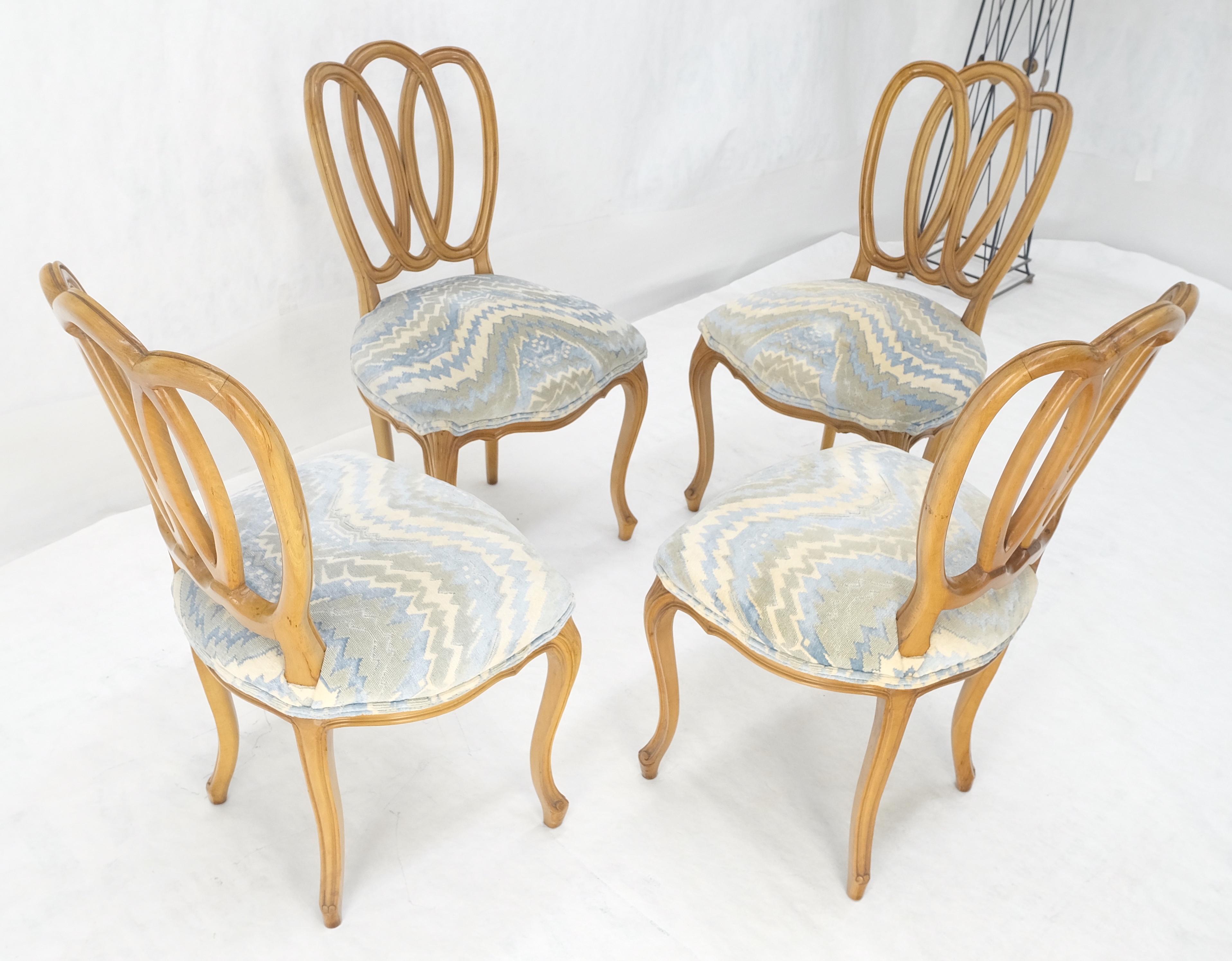 Nogal Blanqueado Triple Ovalado Respaldo Pretzel 4 Sillas de Comedor Provinciales Francesas NICE en venta 2