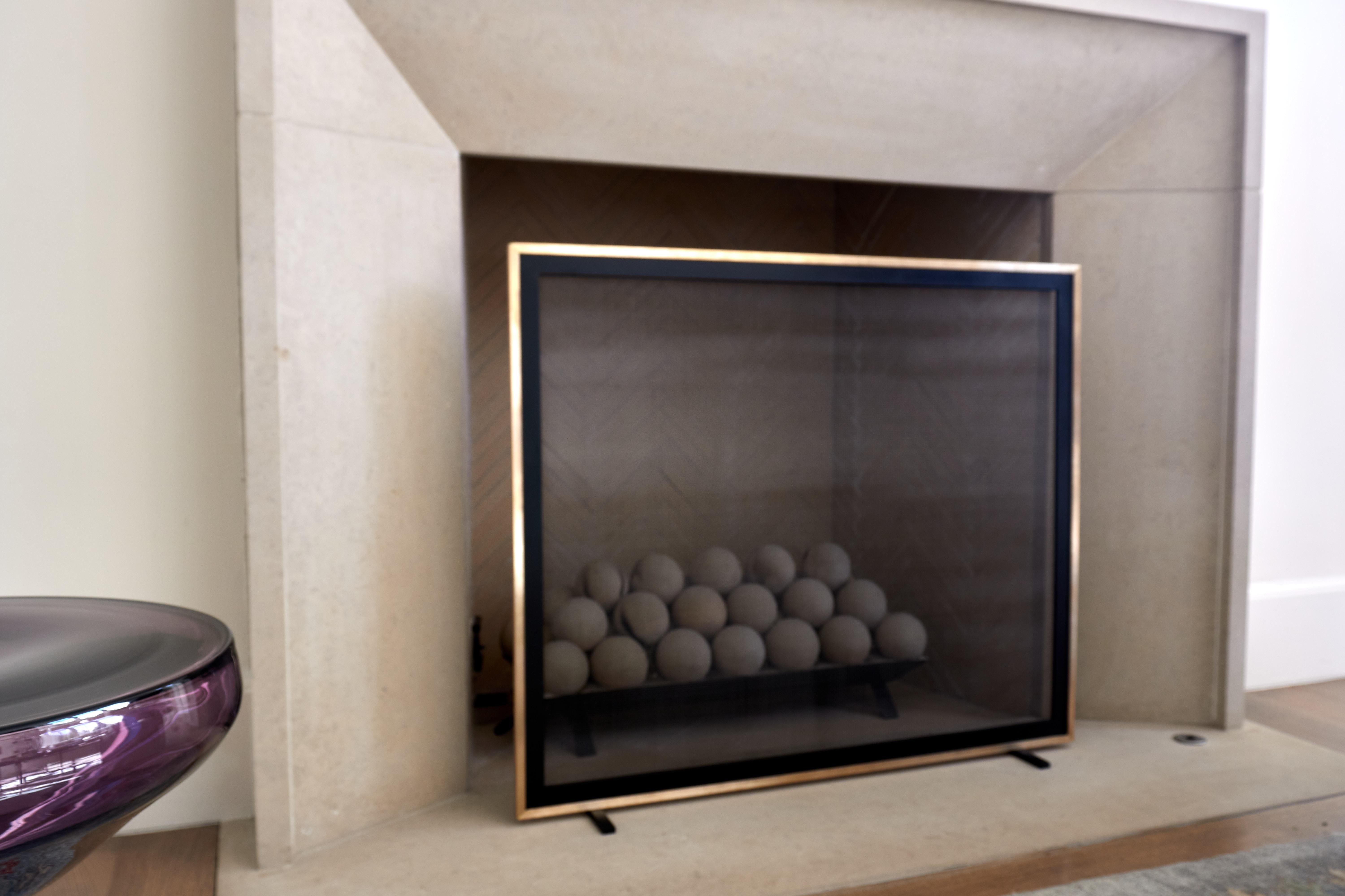 Bleeker Fireplace Screen in Matte Black With Brass Frame For Sale 2