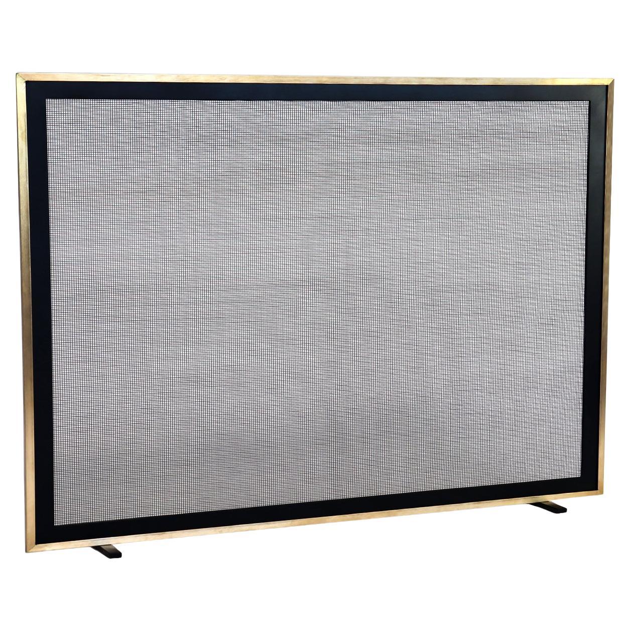 Schermo per caminetto Bleeker in nero opaco con cornice in ottone