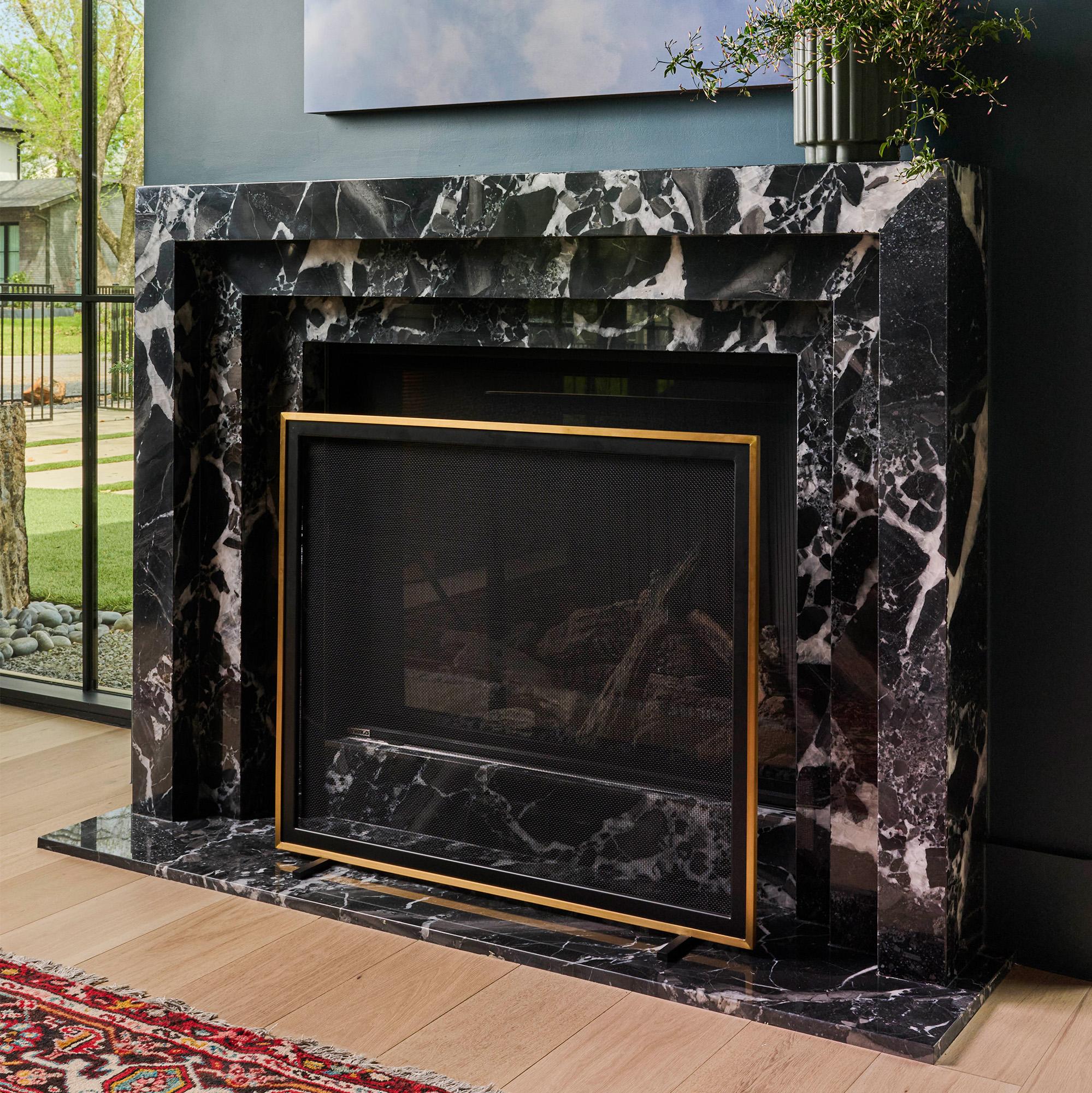 Schermo per caminetto Bleeker a cascata con cornice in ottone in vendita 3