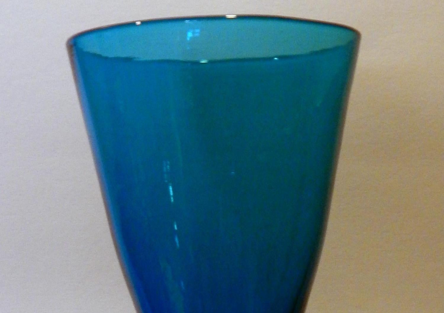 Wayne Husted Art Glass Double Chalice Form Vase in Blue for Blenko In Excellent Condition In Phoenix, AZ