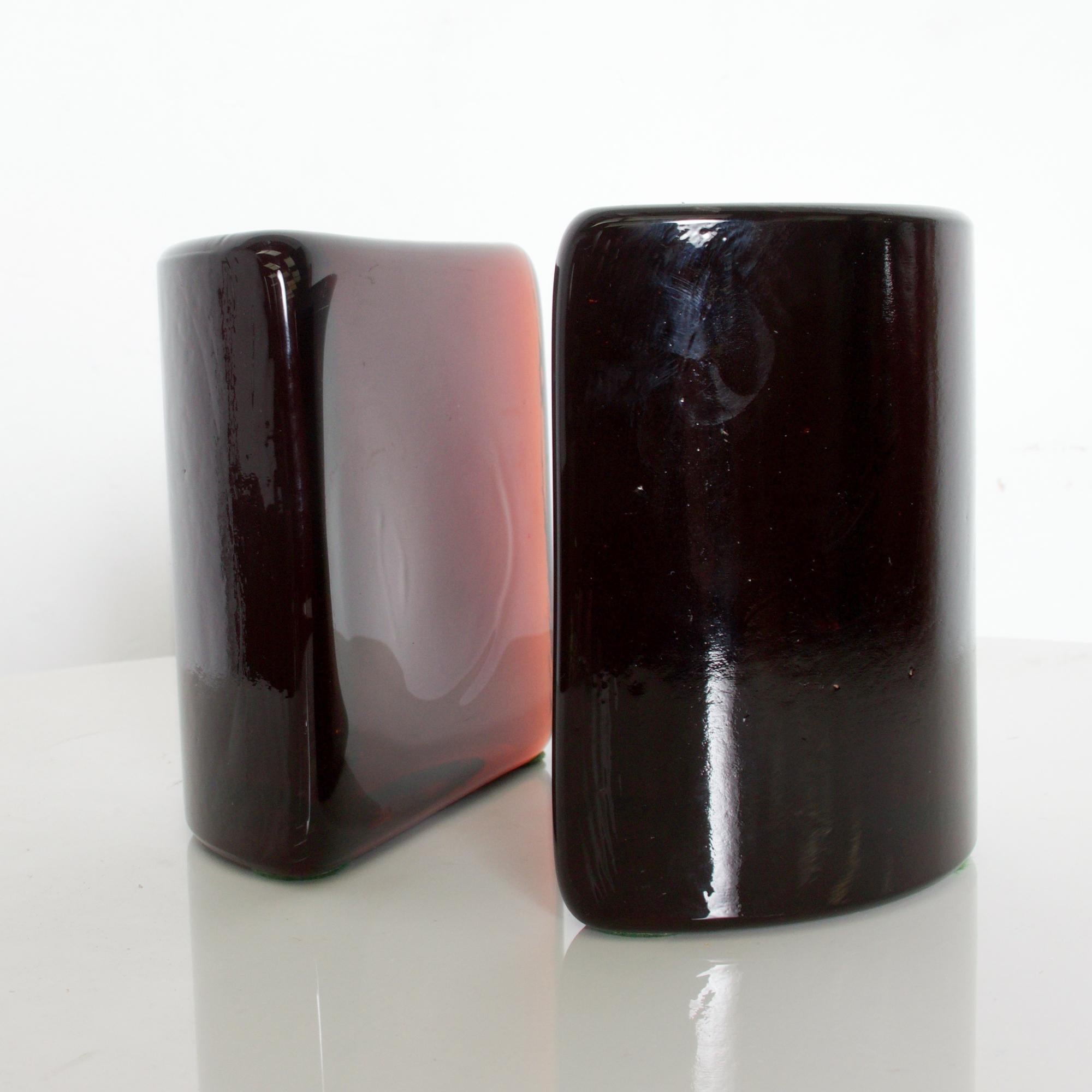 BLENKO Art Glass Modern Half Moon Bookends Dark Amber 1970s USA 4