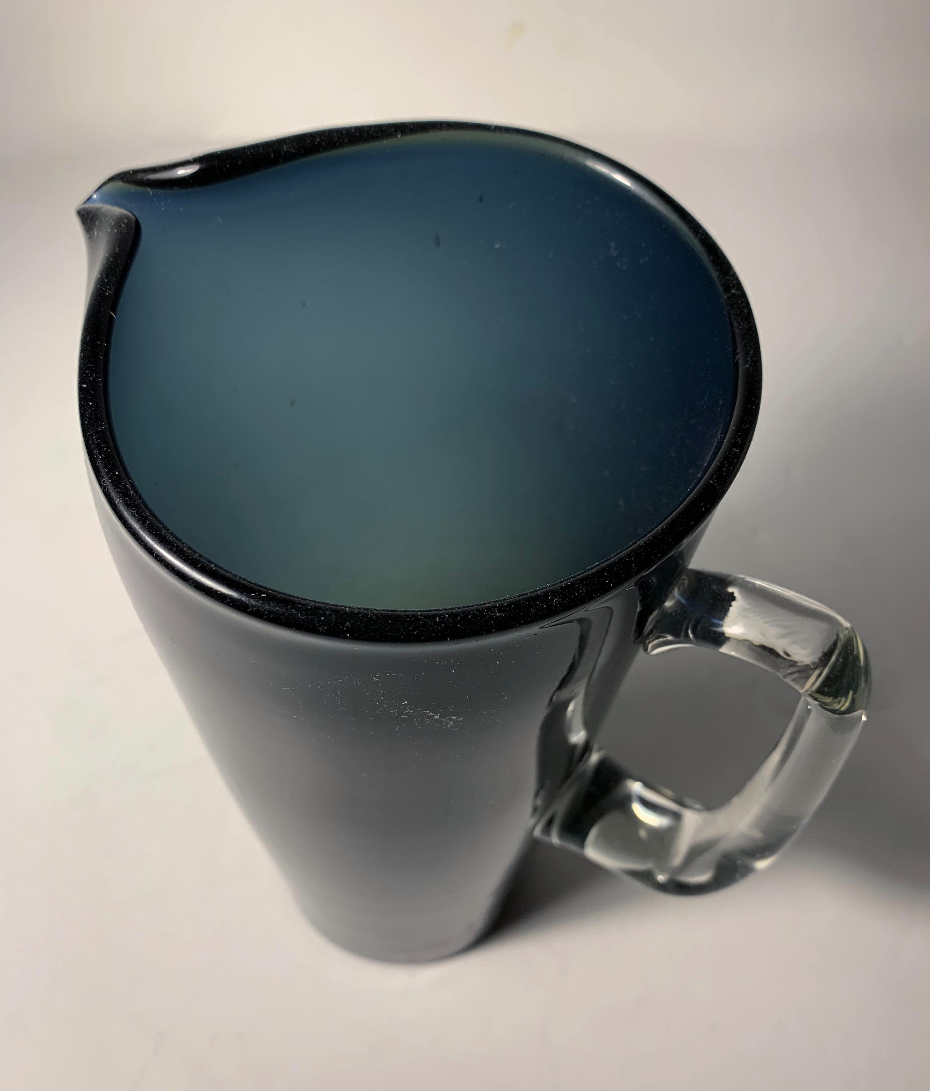 Vase/ Krug aus Blenko-Kunstglas im Zustand „Gut“ im Angebot in Chicago, IL