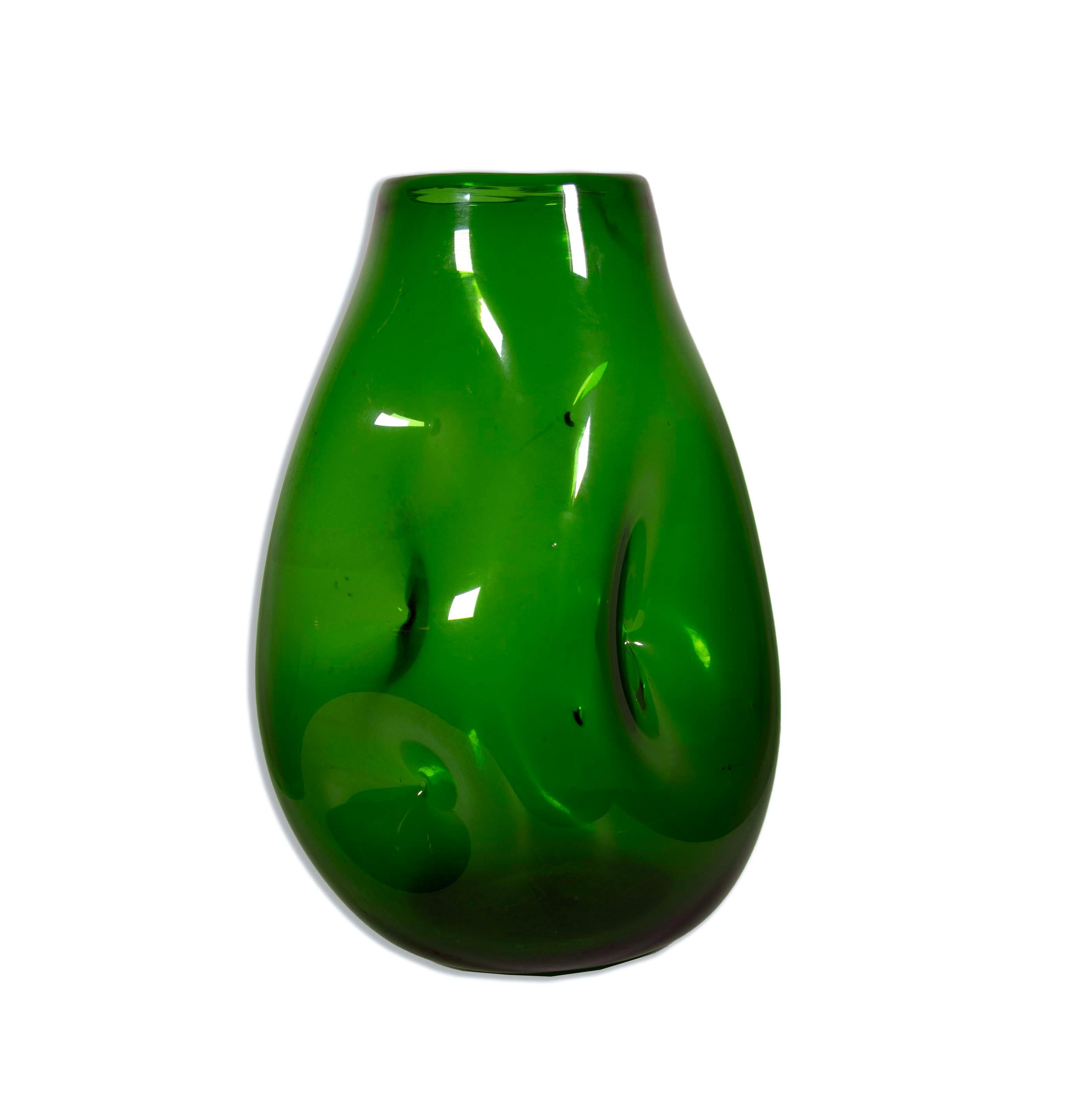 Mid-Century Modern Blenko Emerald Green Pinched Vase Model 921L Mid Century Modern For Sale