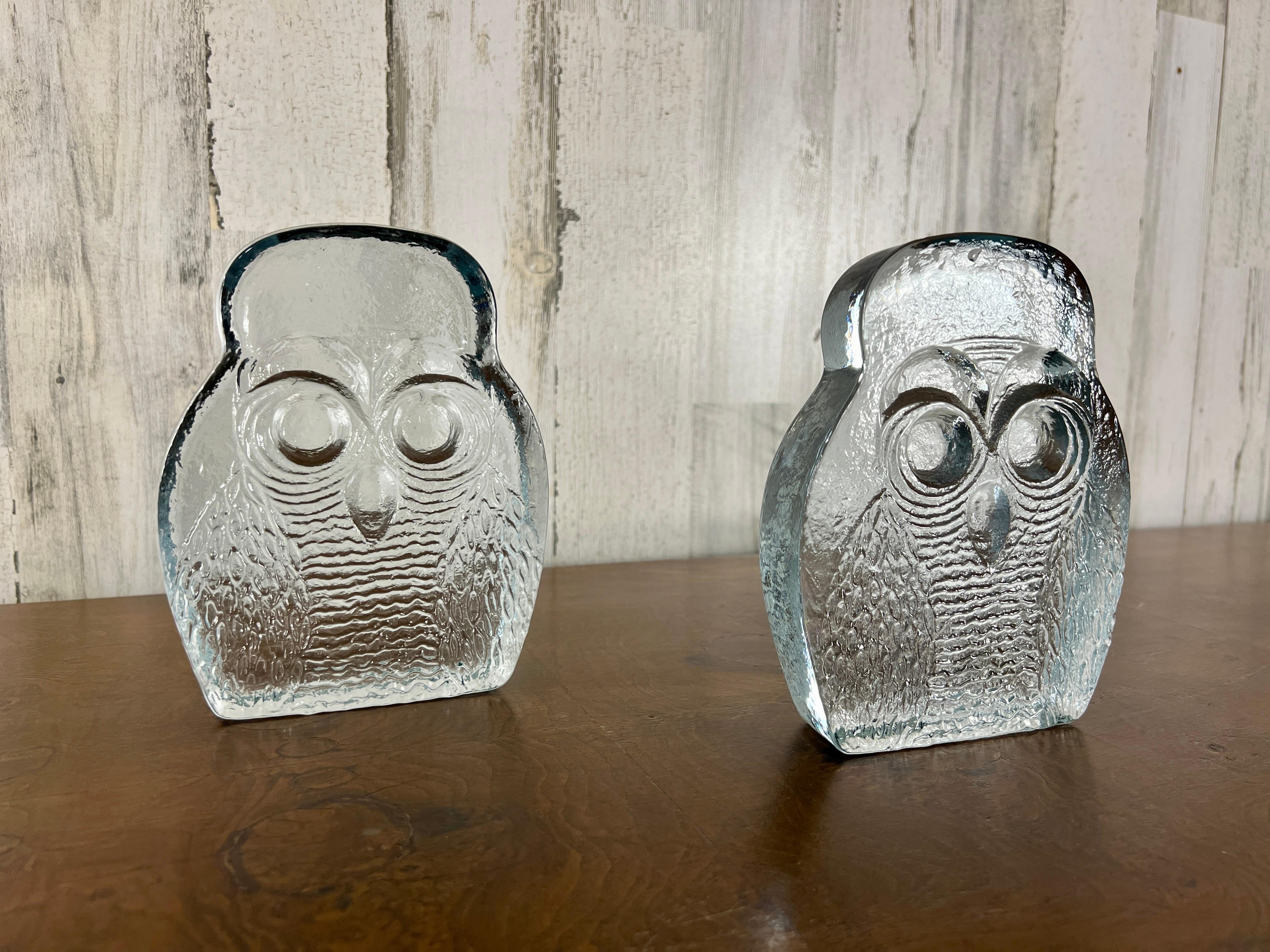 North American Blenko Glass Owl Book Ends For Sale