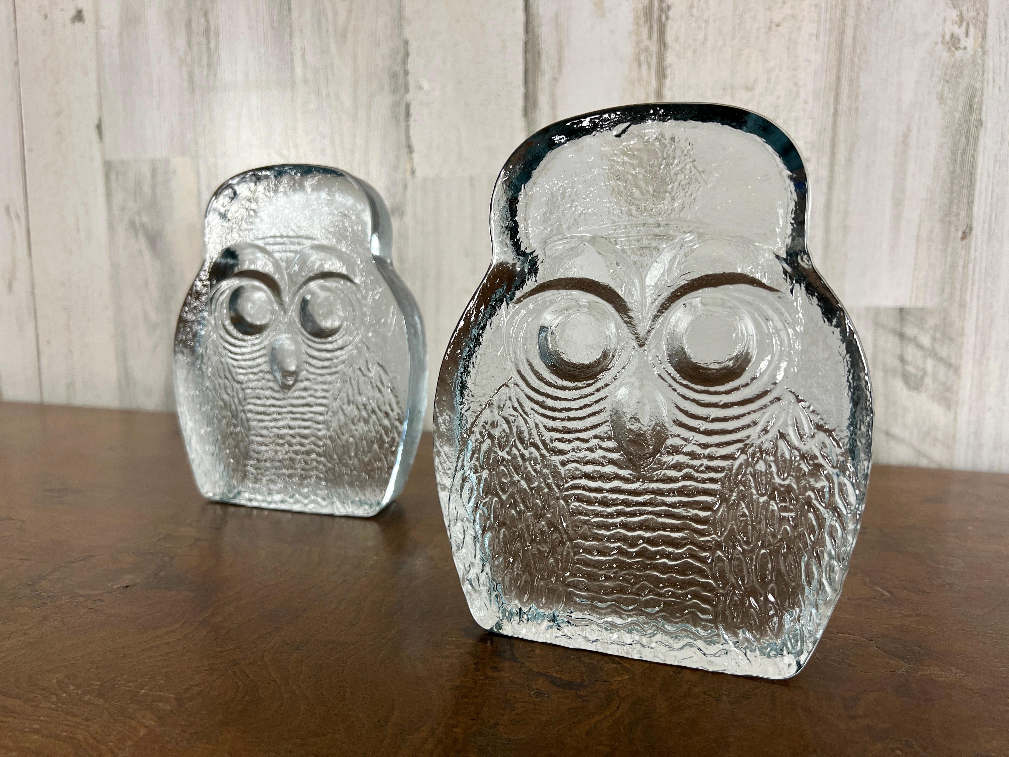 Molded Blenko Glass Owl Book Ends For Sale