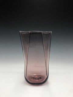 Vase à sac en papier en verre violet soufflé à la bouche Blenko