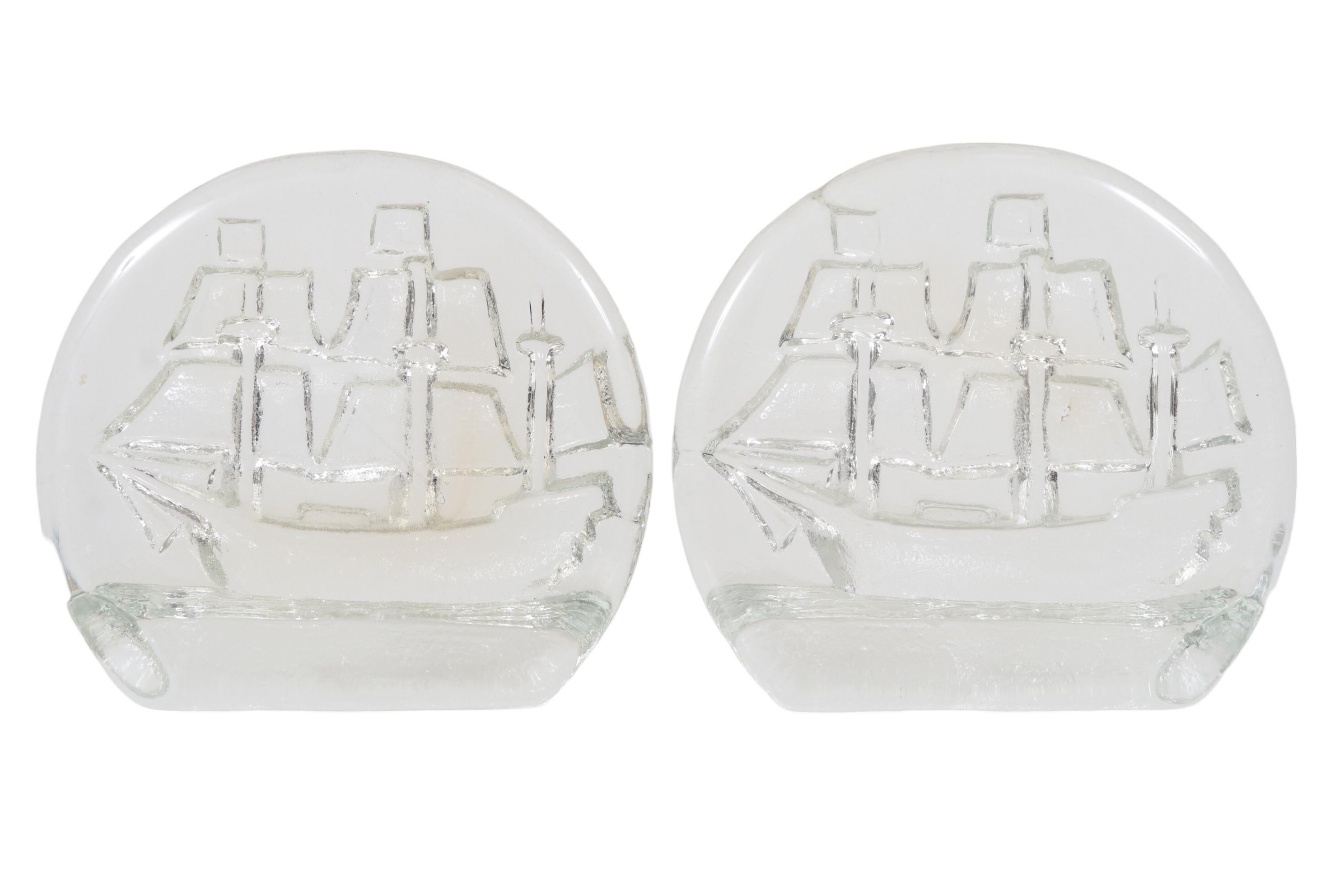Blenko Glass Ship Bookends, a Pair In Excellent Condition For Sale In Bradenton, FL