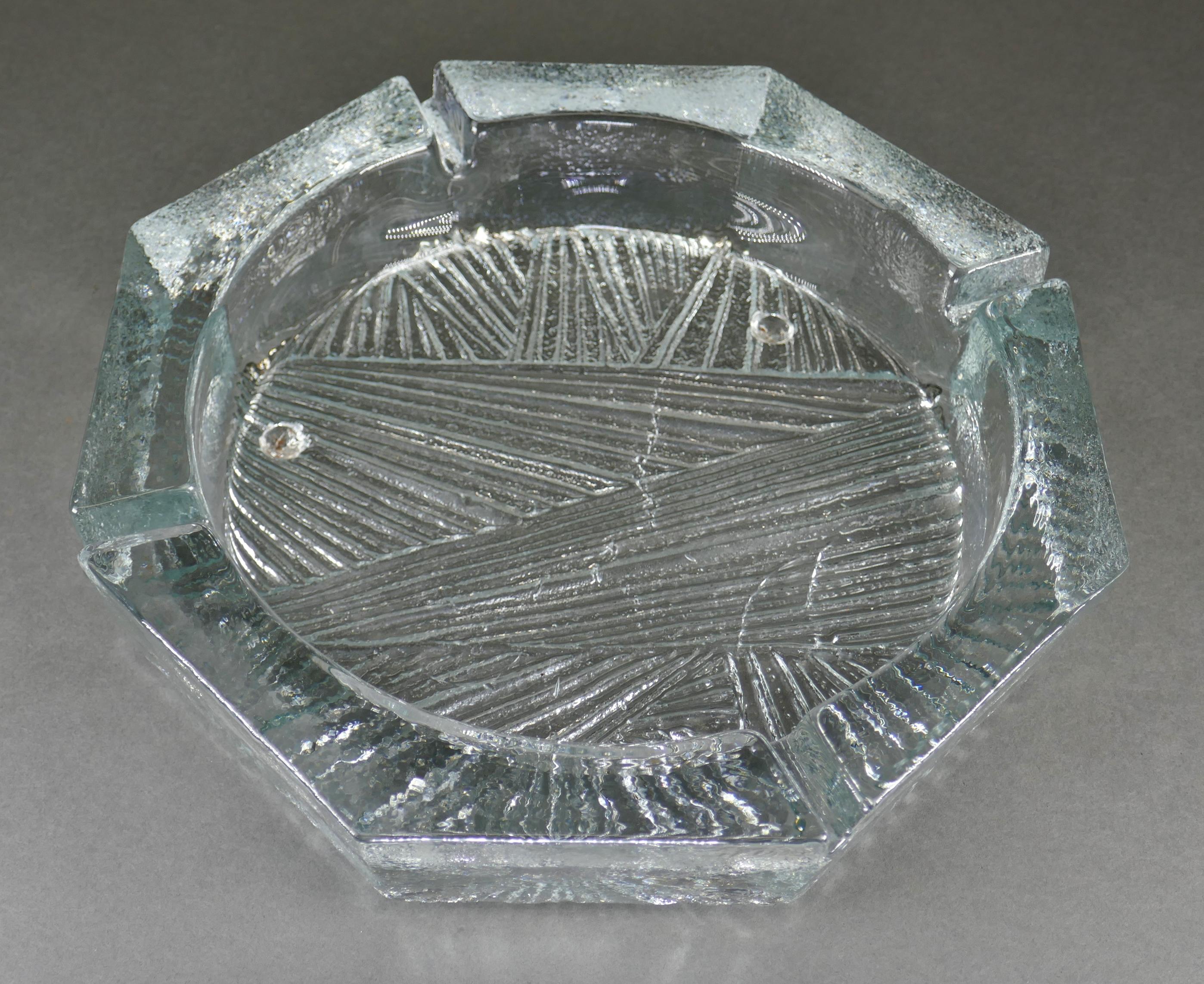 Blenko Glass Table Top Party Lounge Size Ashtray In Good Condition For Sale In San Juan Capistrano, CA